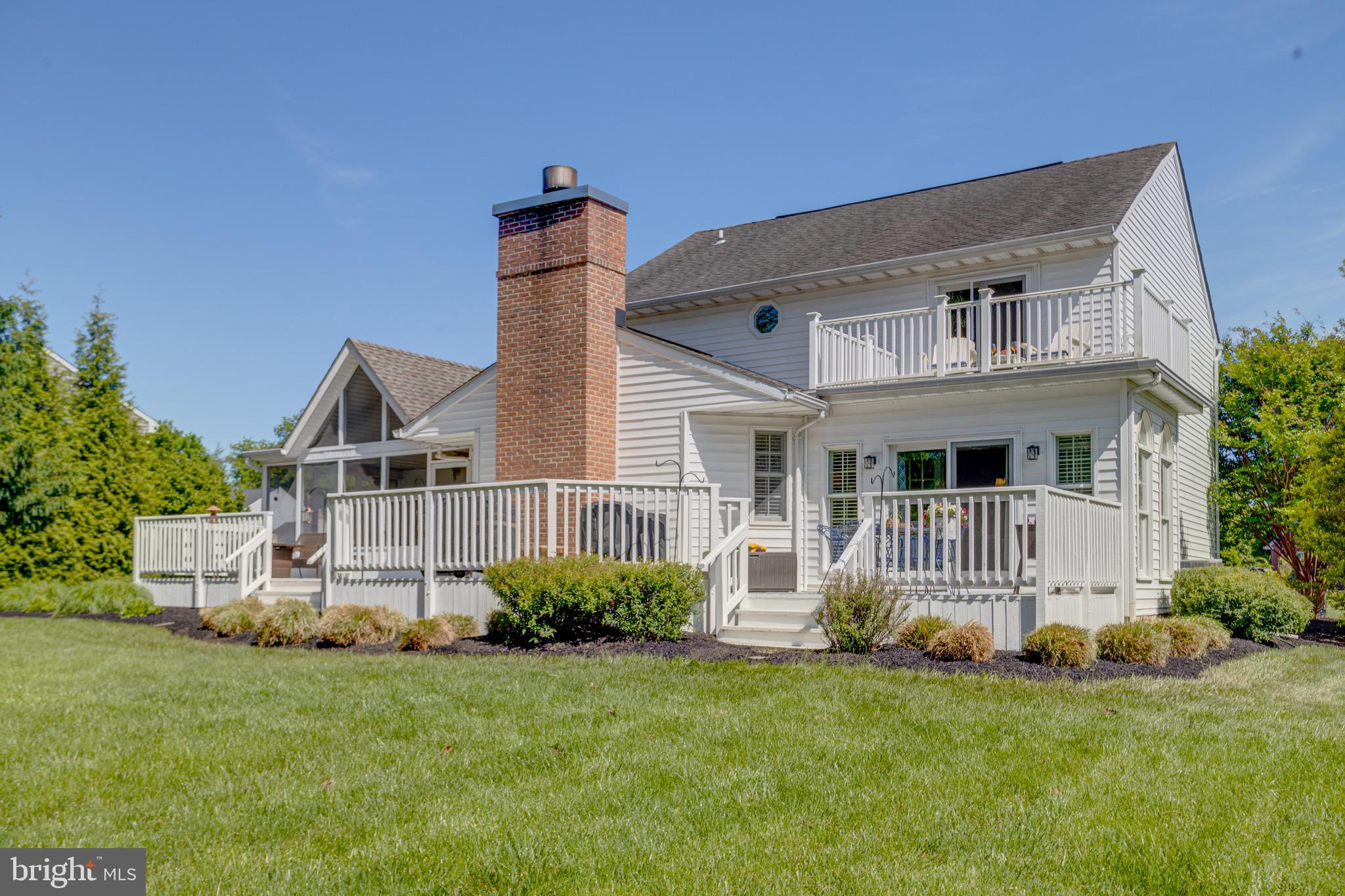 TUDOR MANOR - Residential