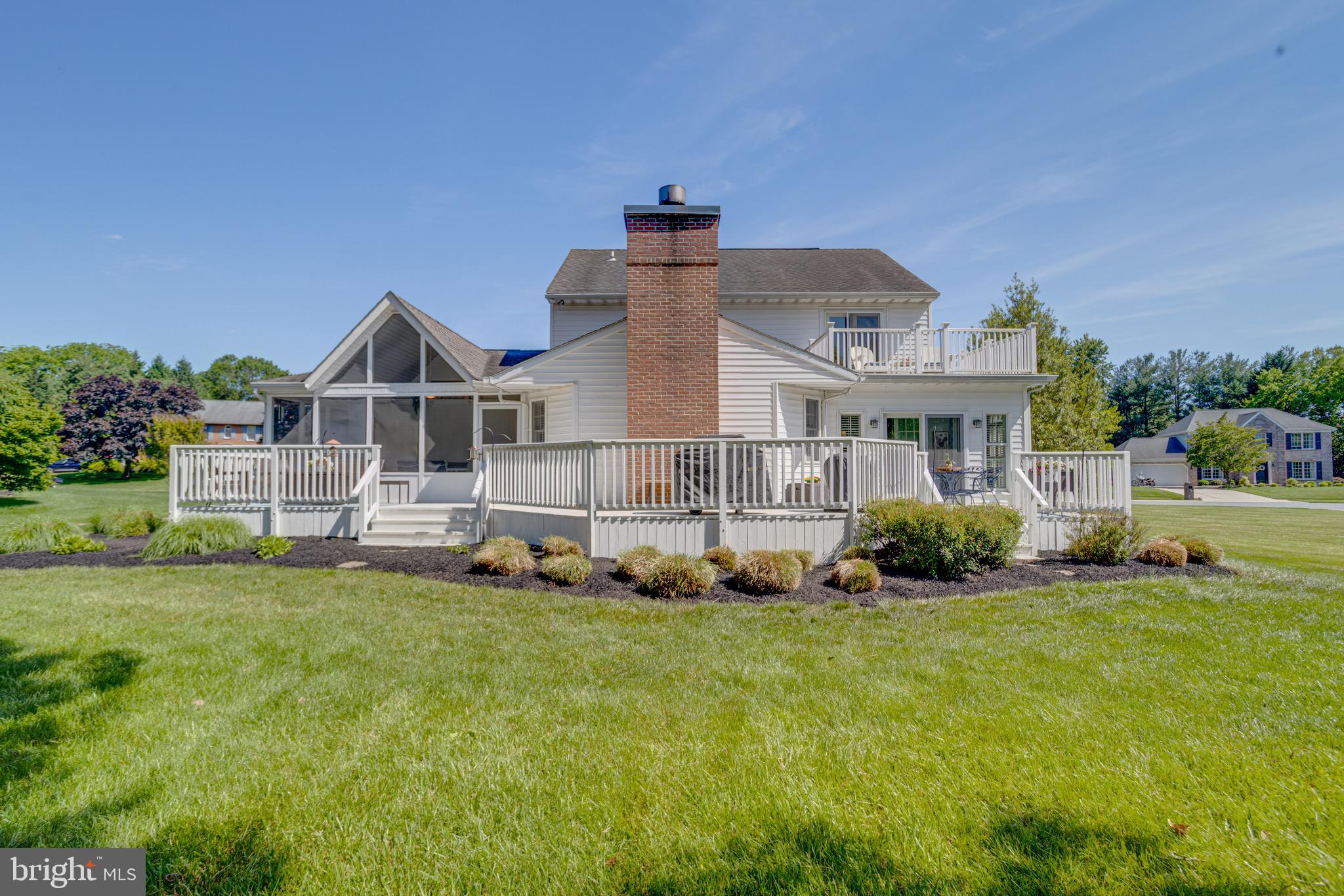 TUDOR MANOR - Residential
