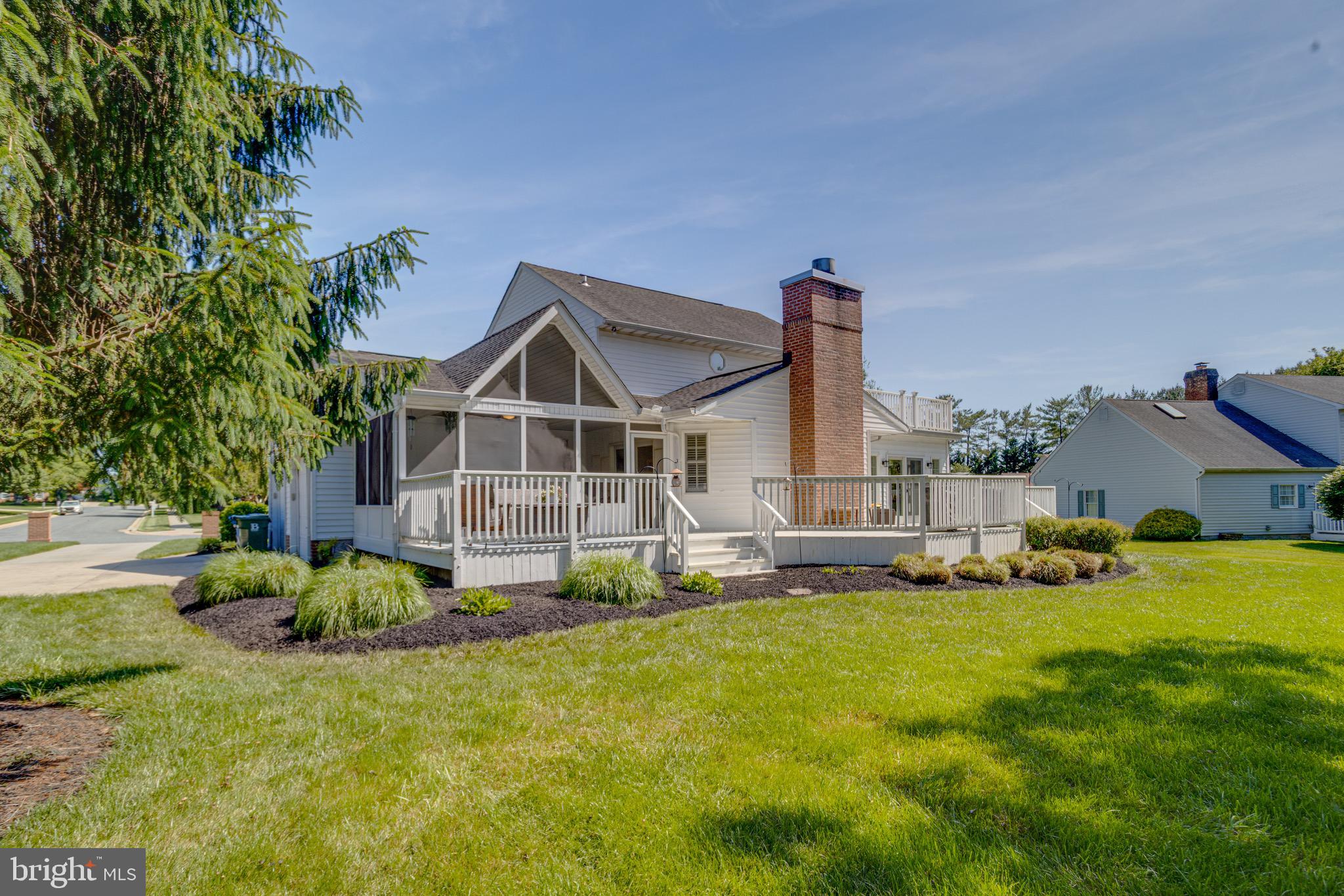 TUDOR MANOR - Residential