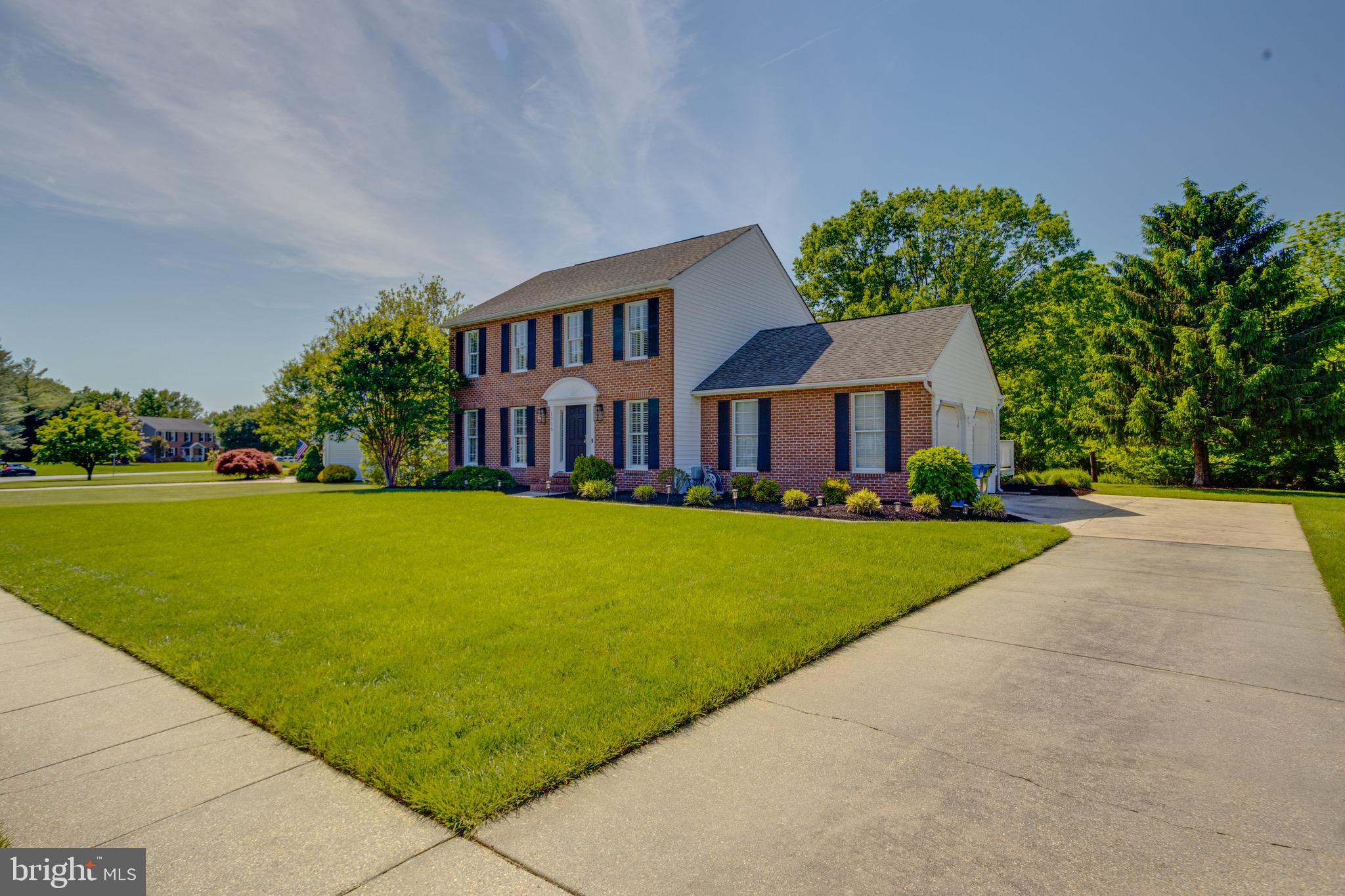 TUDOR MANOR - Residential