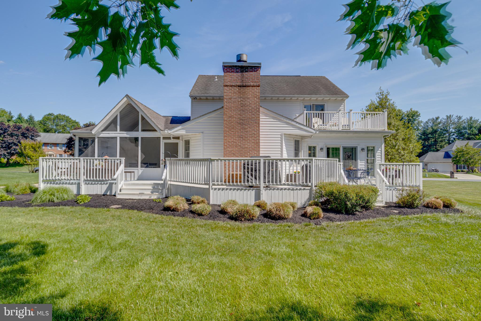 TUDOR MANOR - Residential
