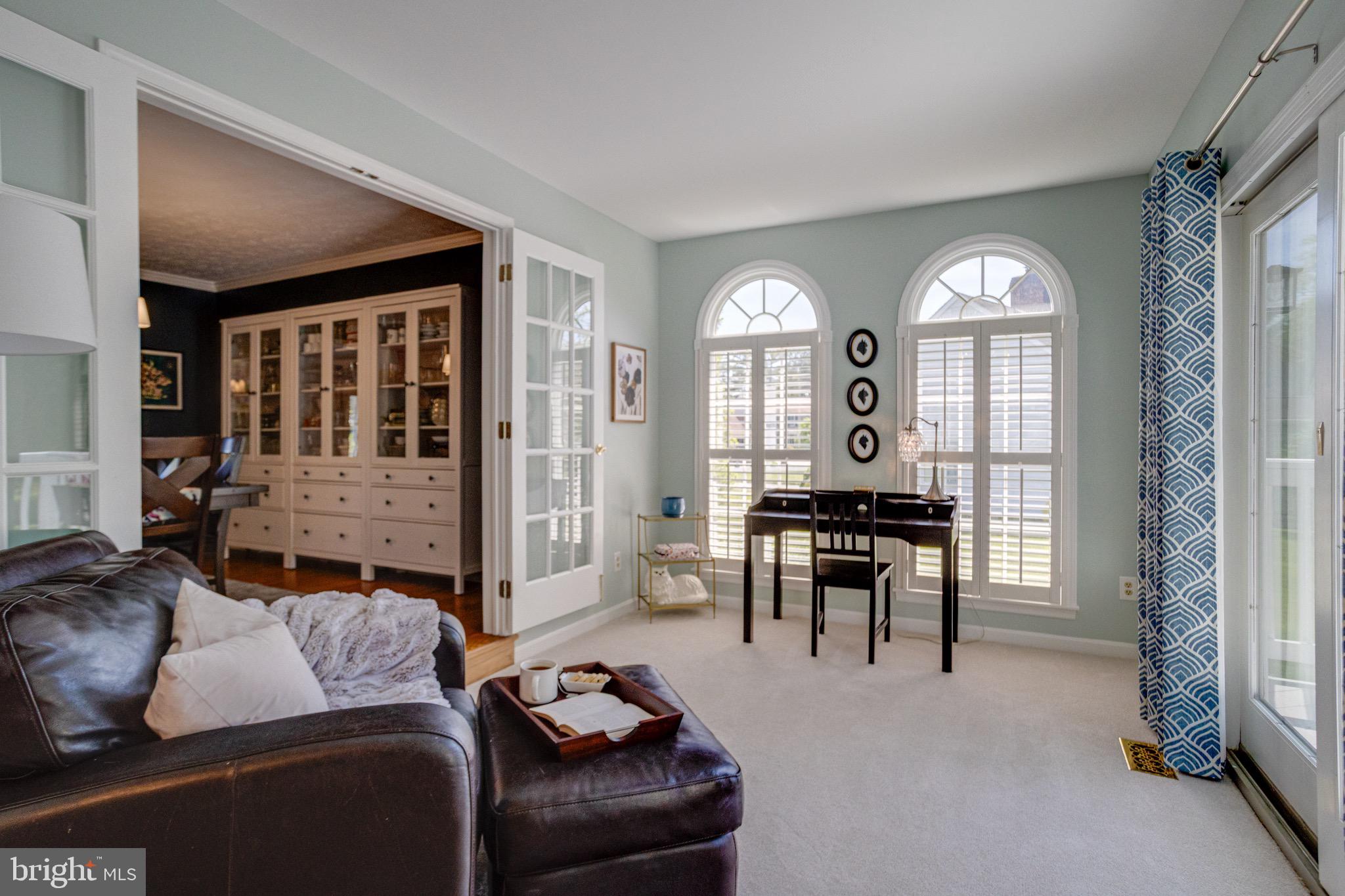 TUDOR MANOR - Residential