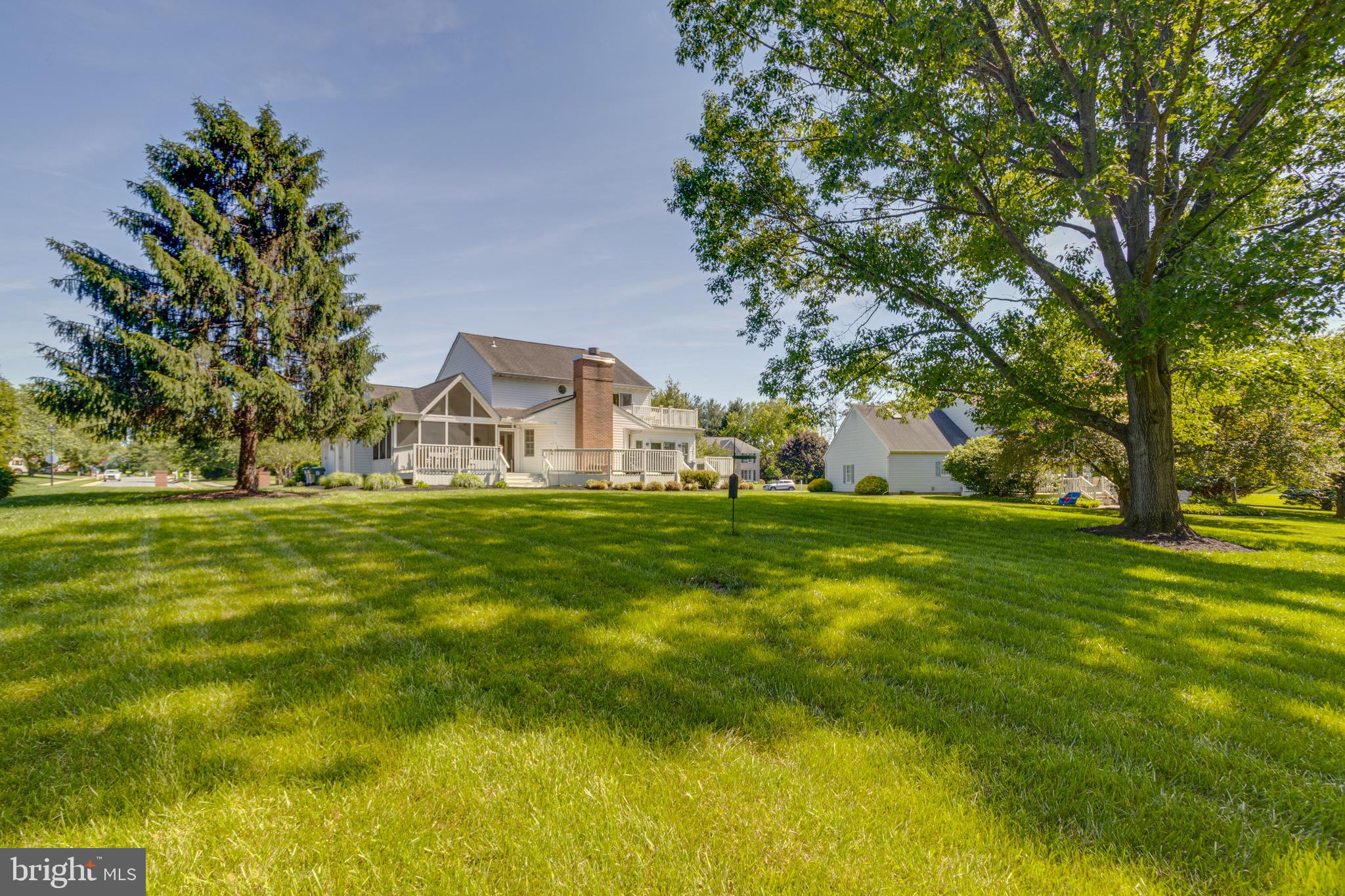 TUDOR MANOR - Residential