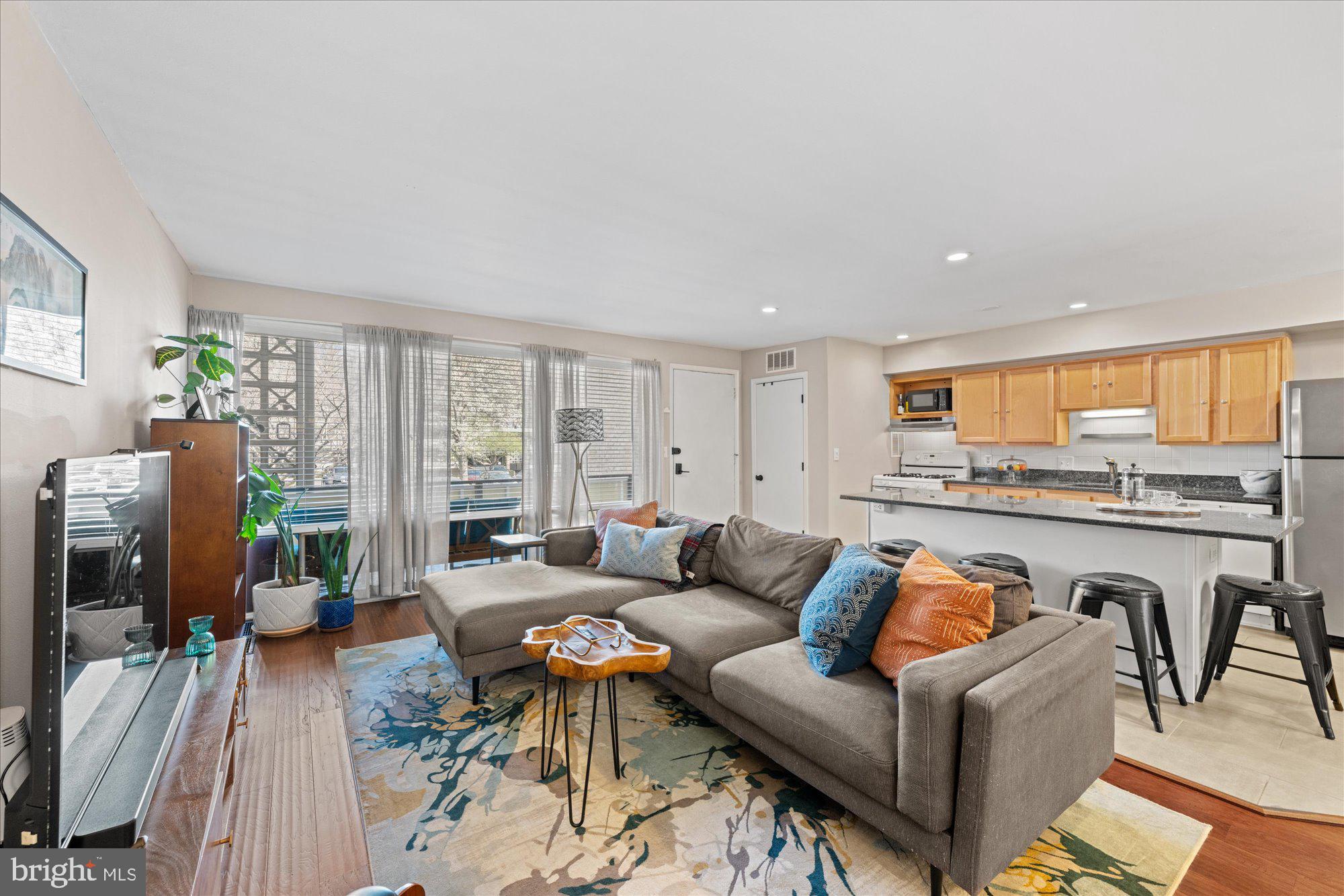 SPRING LAKE GARDEN CONDOMINIUM - Residential
