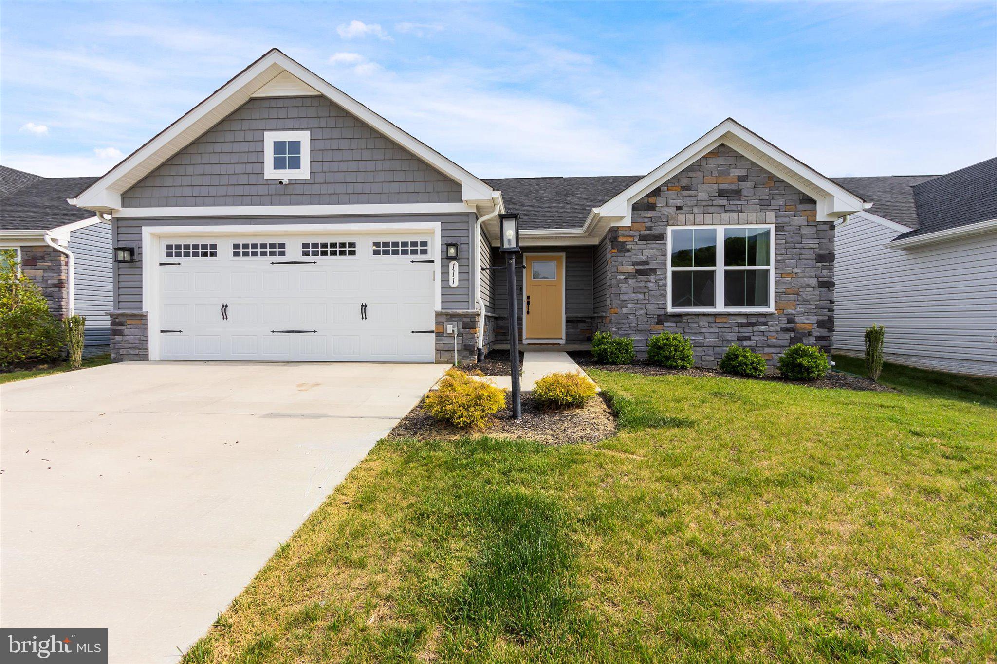 Welcome to this beautiful newly built 2025 ranch home, where modern comfort meets breathtaking scenery. From the moment you arrive, you’ll appreciate the stunning mountain views that greet you from the driveway.
Thoughtfully designed for easy one-level living, this home features just a single step to enter. Step inside the inviting foyer and discover two comfortable guest bedrooms and a full bath conveniently located nearby.
The heart of the home is the bright and airy open-concept living area, featuring durable laminate flooring, a spacious living room, dining area, and a beautiful kitchen with granite countertops. Whether you’re entertaining guests or enjoying a quiet evening at home, this welcoming space is designed for everyday living.
Just off the dining area, sliding glass doors lead to the backyard, where you’ll enjoy views of the golf course—an ideal setting for golf enthusiasts and anyone who appreciates peaceful surroundings.
The spacious primary suite offers a relaxing retreat, complete with a large walk-in closet and a private bath featuring a walk-in shower. A same-level laundry area adds everyday convenience, while the attached two-car garage provides ample storage and easy access.
Move-in ready and perfectly located just minutes from shopping, dining, and local amenities, this exceptional home combines modern style, convenience, and scenic beauty in one desirable package.