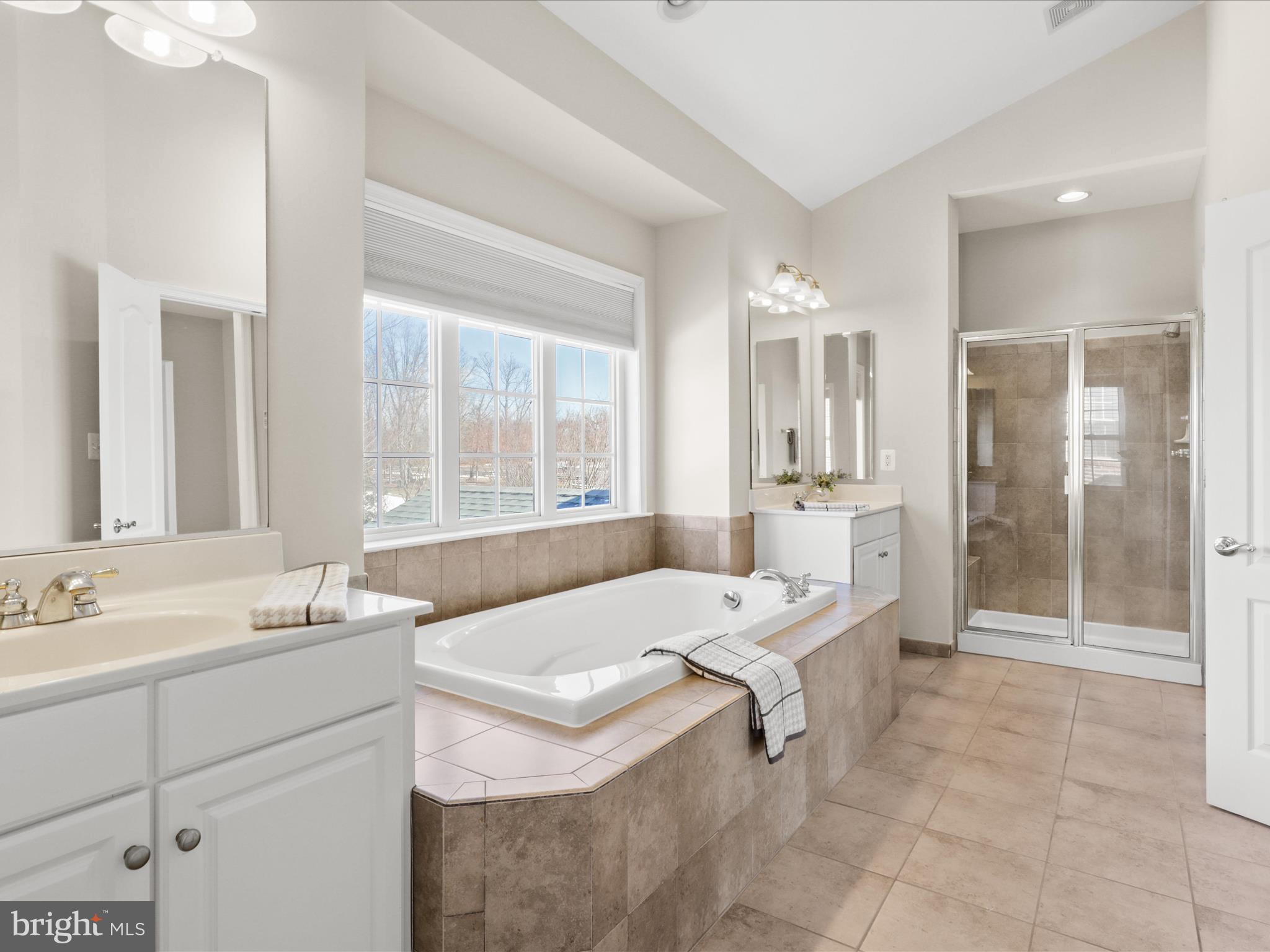 STONE RIDGE - Residential