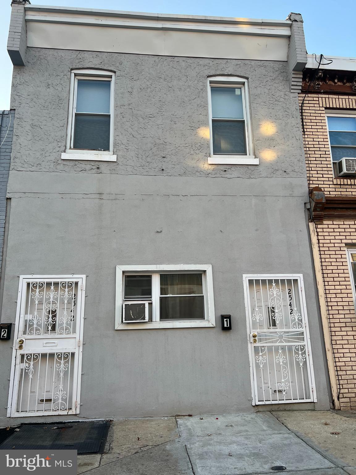 WEST KENSINGTON - Commercial Sale