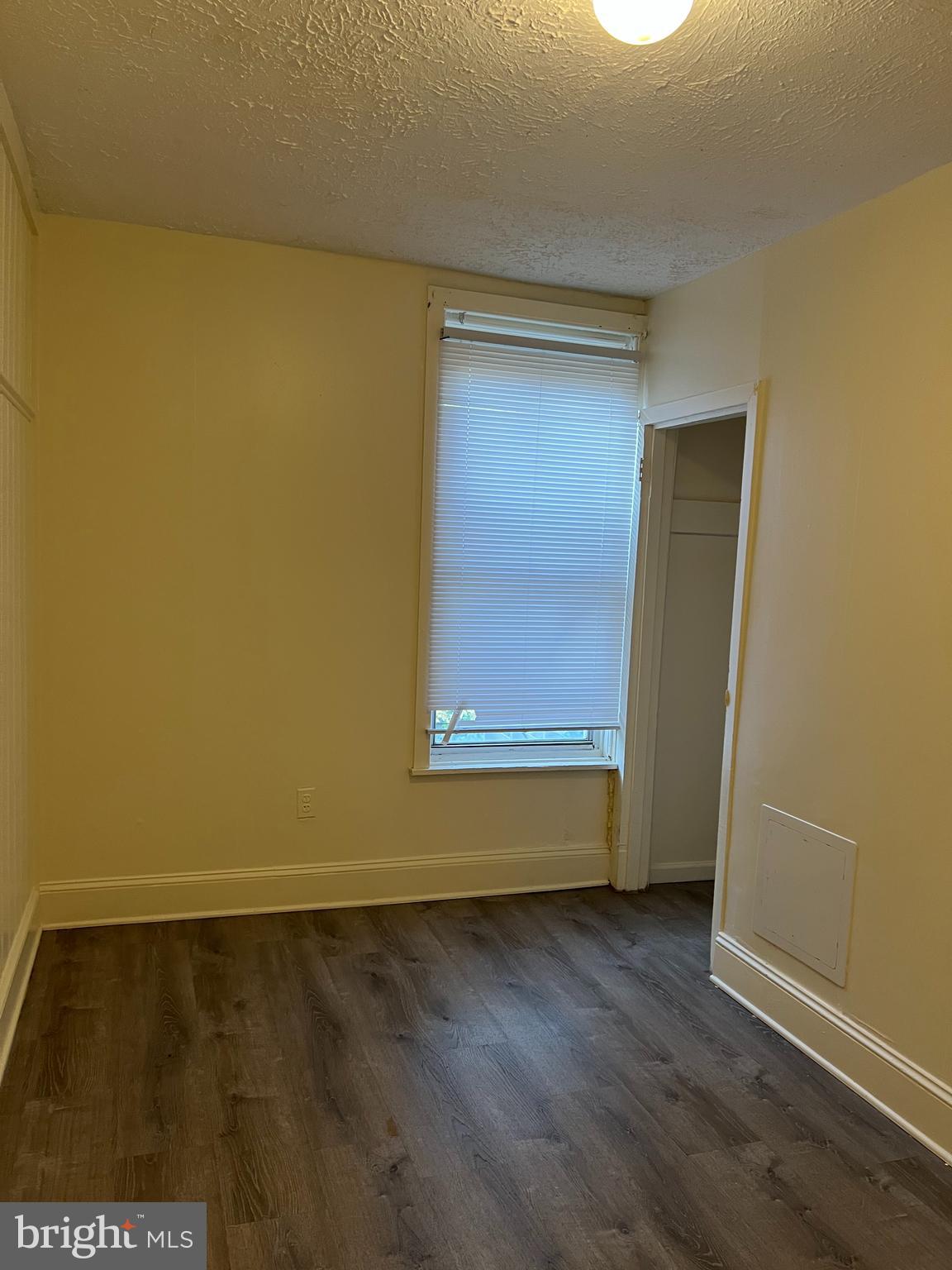WEST KENSINGTON - Commercial Sale