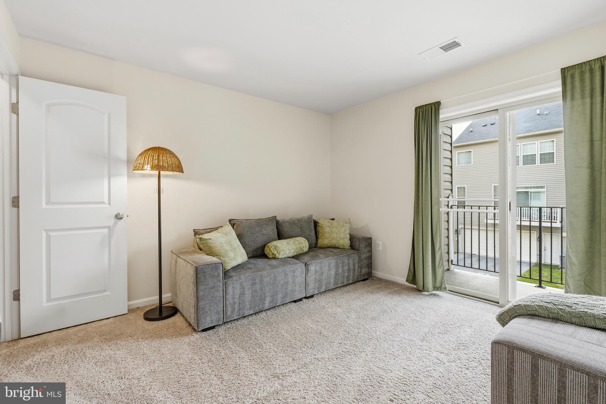 WOODMORE TOWNE CENTRE - Residential