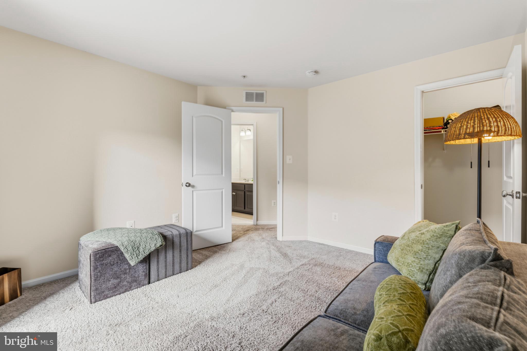 WOODMORE TOWNE CENTRE - Residential