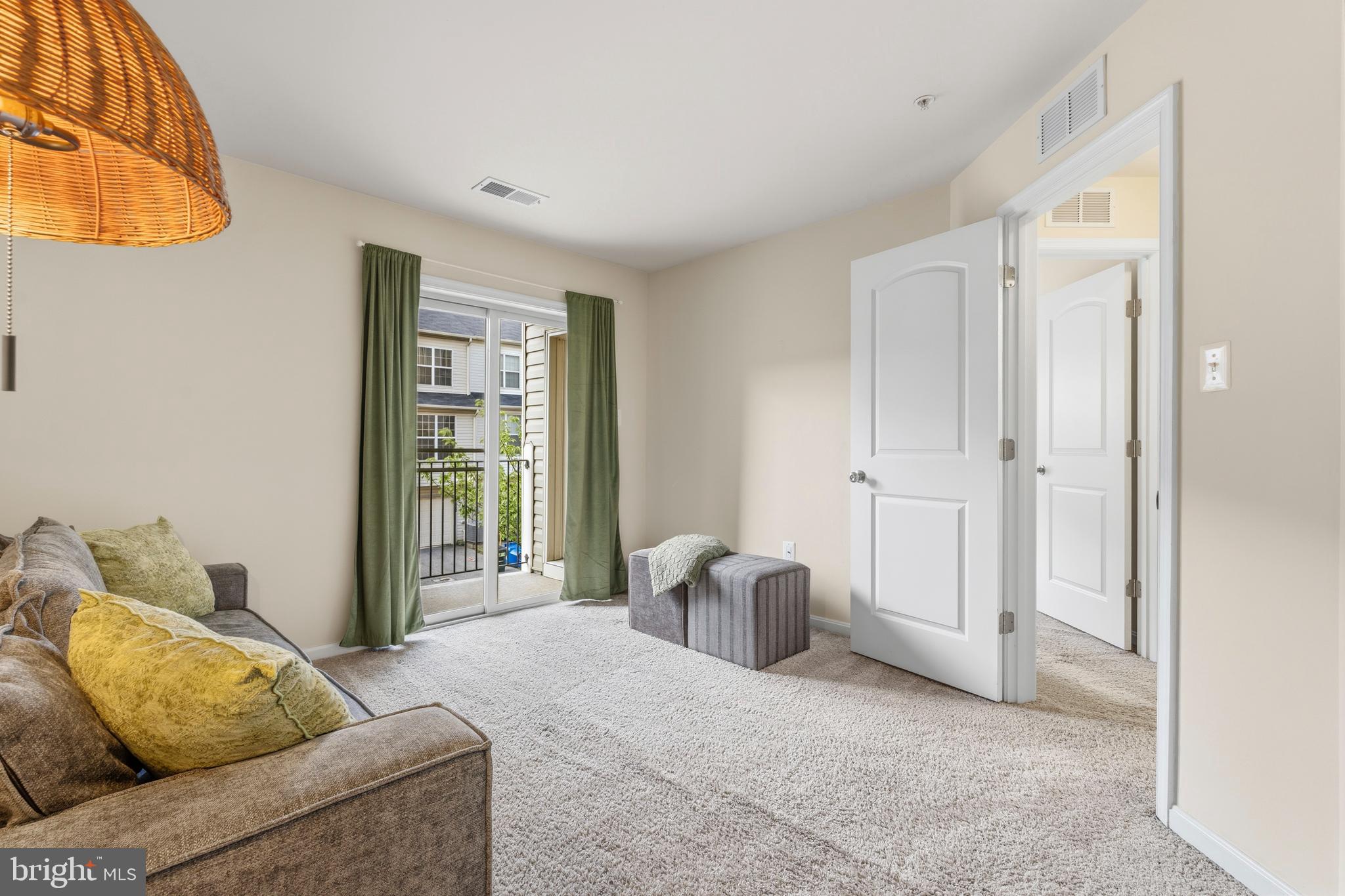 WOODMORE TOWNE CENTRE - Residential