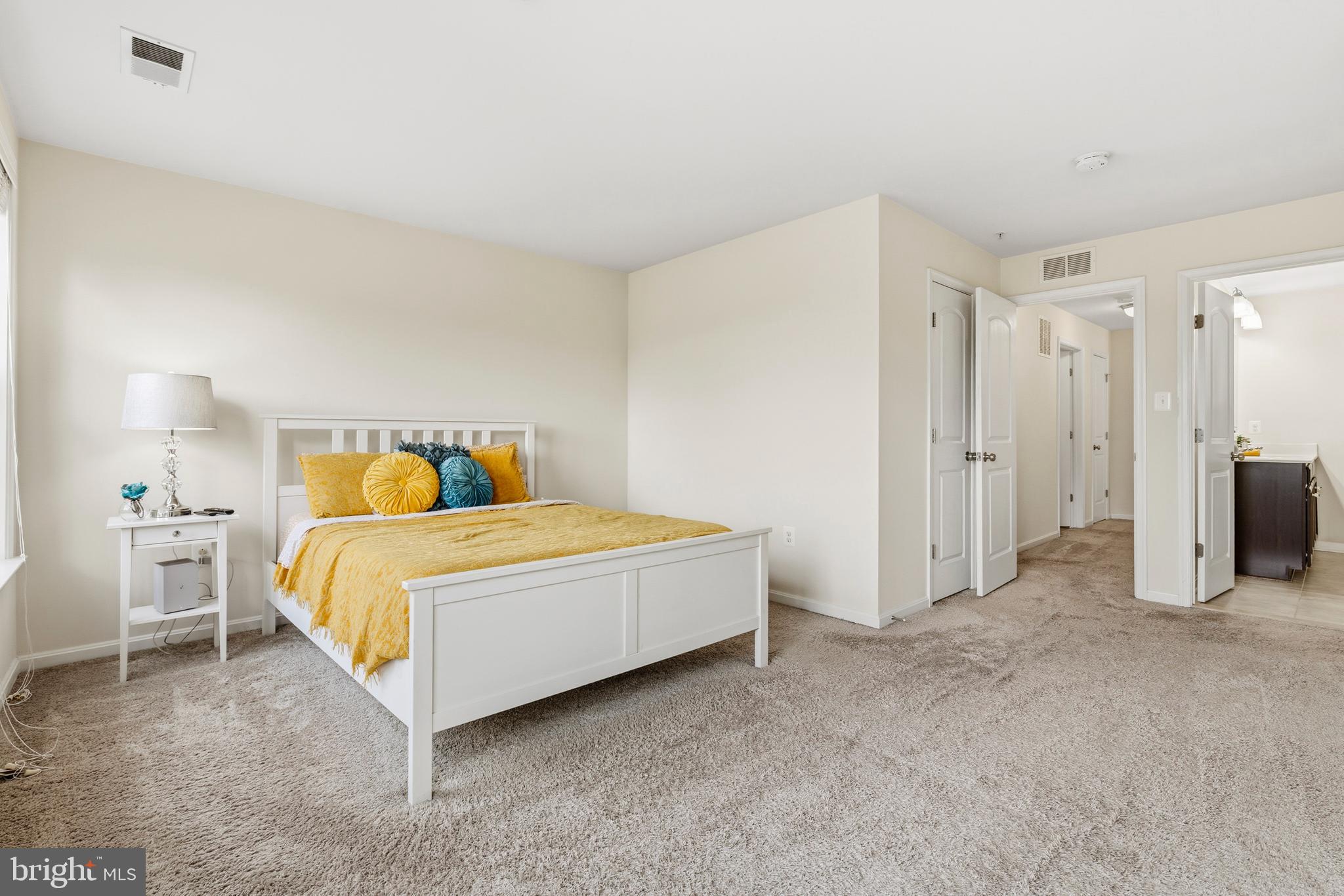 WOODMORE TOWNE CENTRE - Residential
