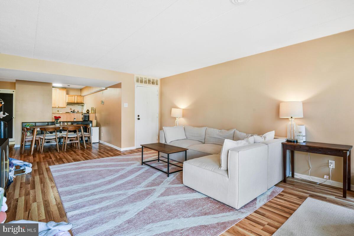 HUNTINGTON CLUB - Residential