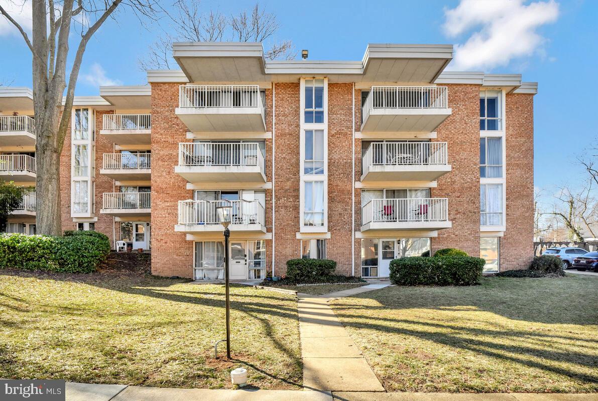 HUNTINGTON CLUB - Residential