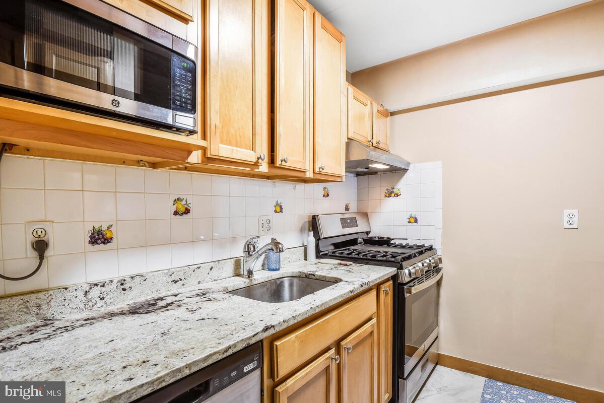 HUNTINGTON CLUB - Residential
