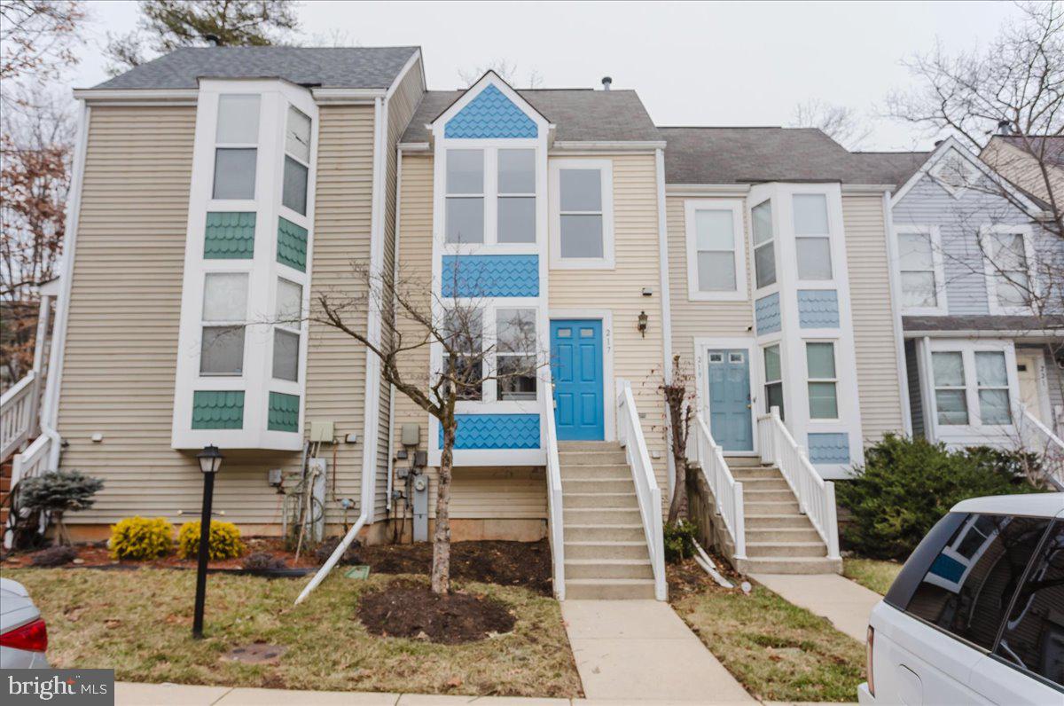 RUSSETT - Residential