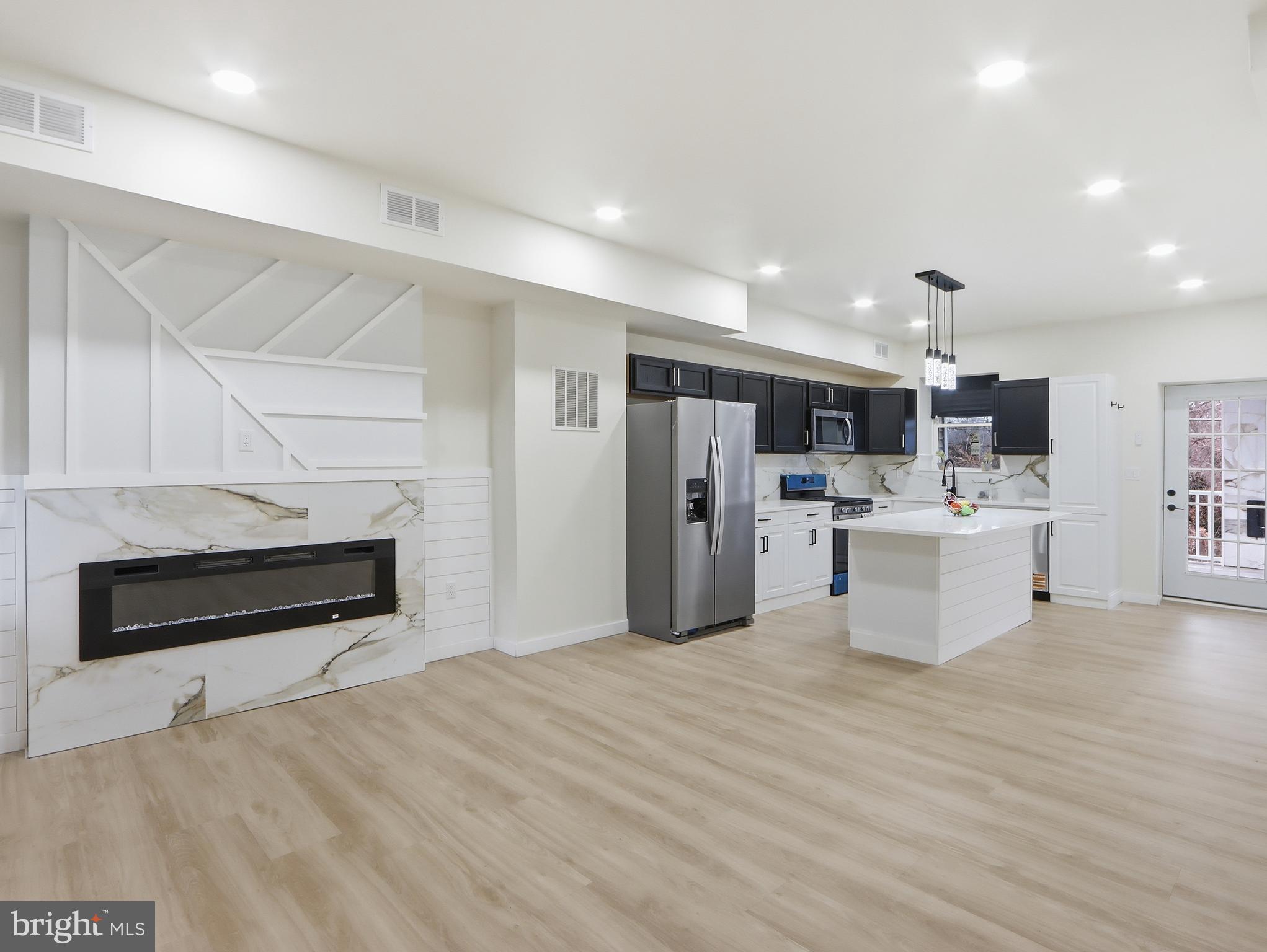 PEN LUCY - Residential