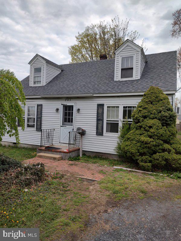 3 BR 1 BATH WITH OFF STREET PARKING, COVERED REAR PORCH, 1 YEAR OLD ROOF, 10-YEAR-OLD HVAC SYSTEM. HOUSE IS IN NEED OF SOME UPDATING, LONG TERM RENTAL PROPERTY, BEING SOLD AS IS WHERE IS, INSPECTIONS FOR INFORMATIONAL PURPOSES ONLY, GREAT EASTON LOCATION.