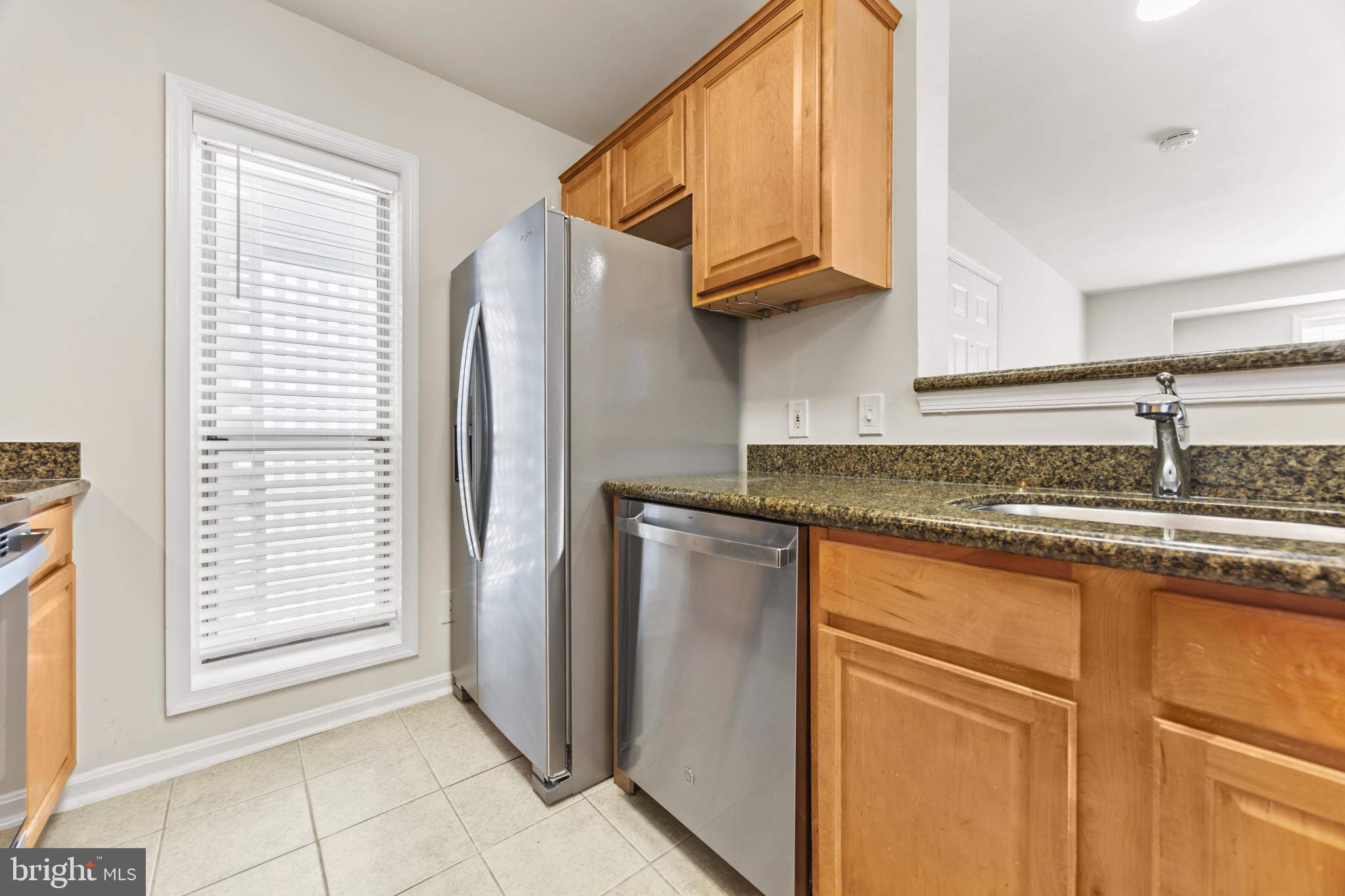 FOUR WINDS AT OAKTON - Residential