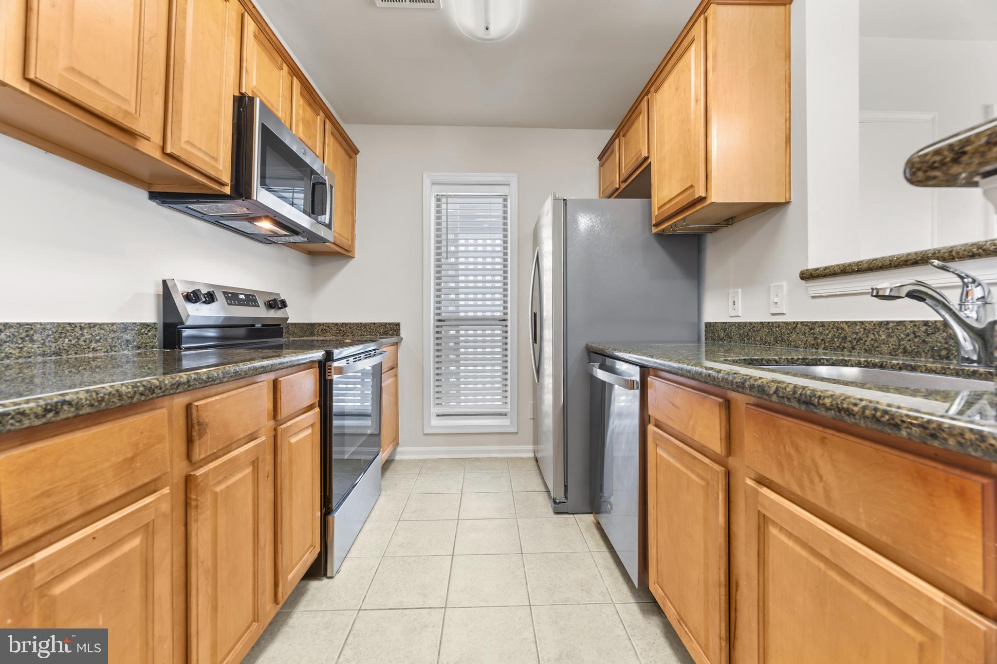 FOUR WINDS AT OAKTON - Residential