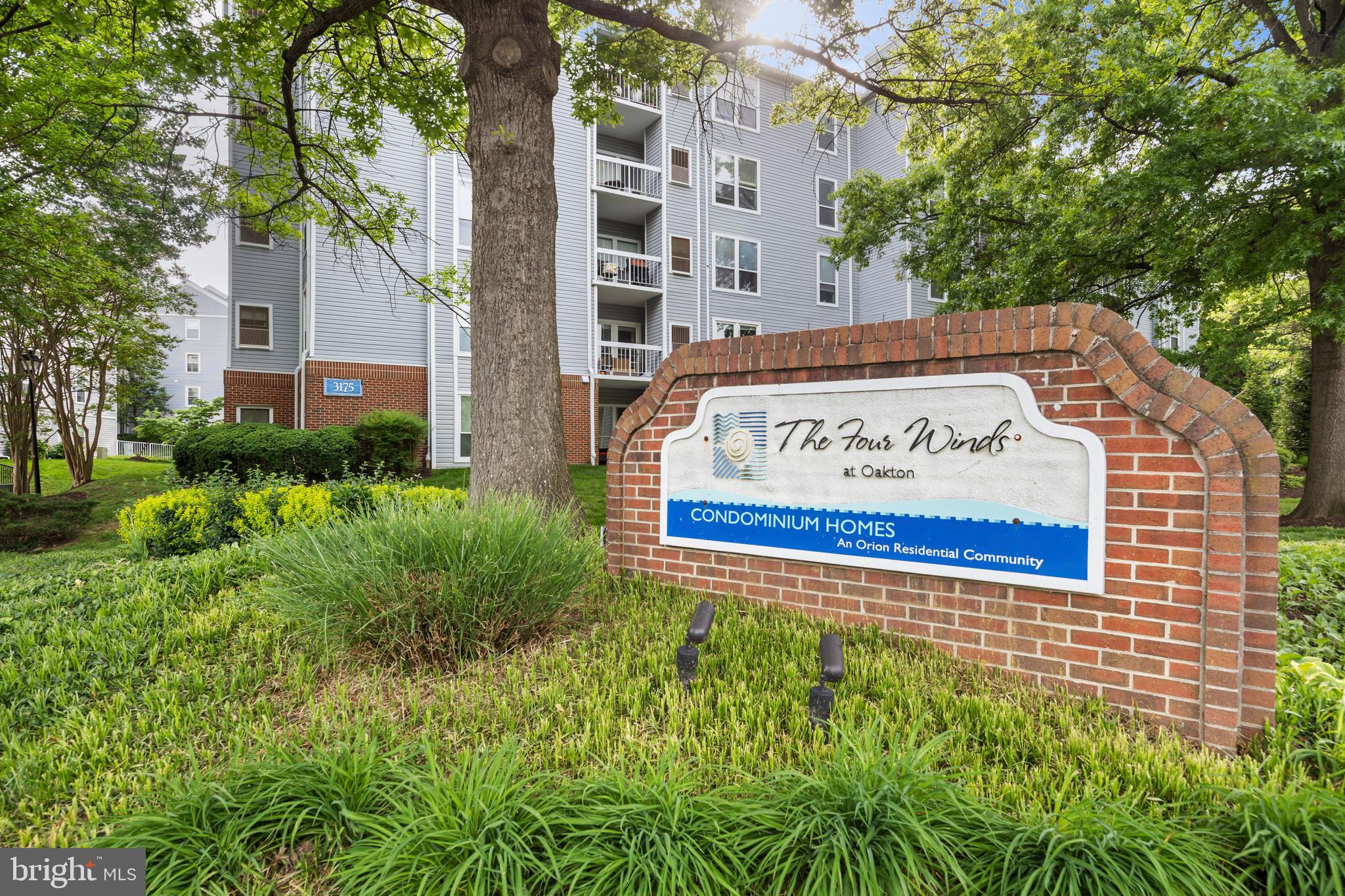 FOUR WINDS AT OAKTON - Residential