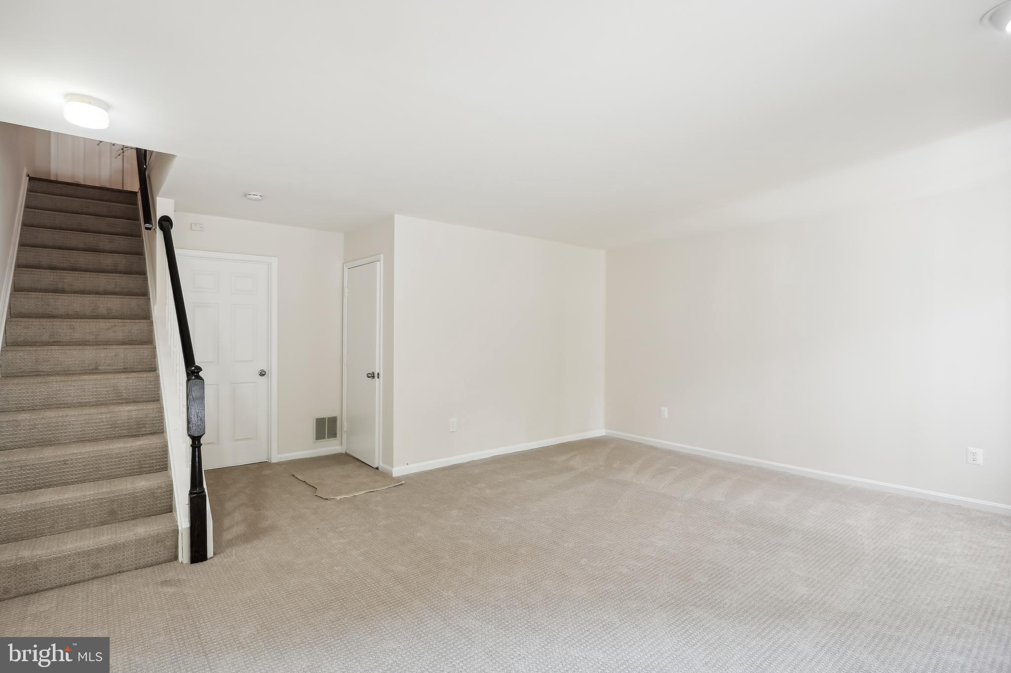NOTTINGHAM WOODS - Residential