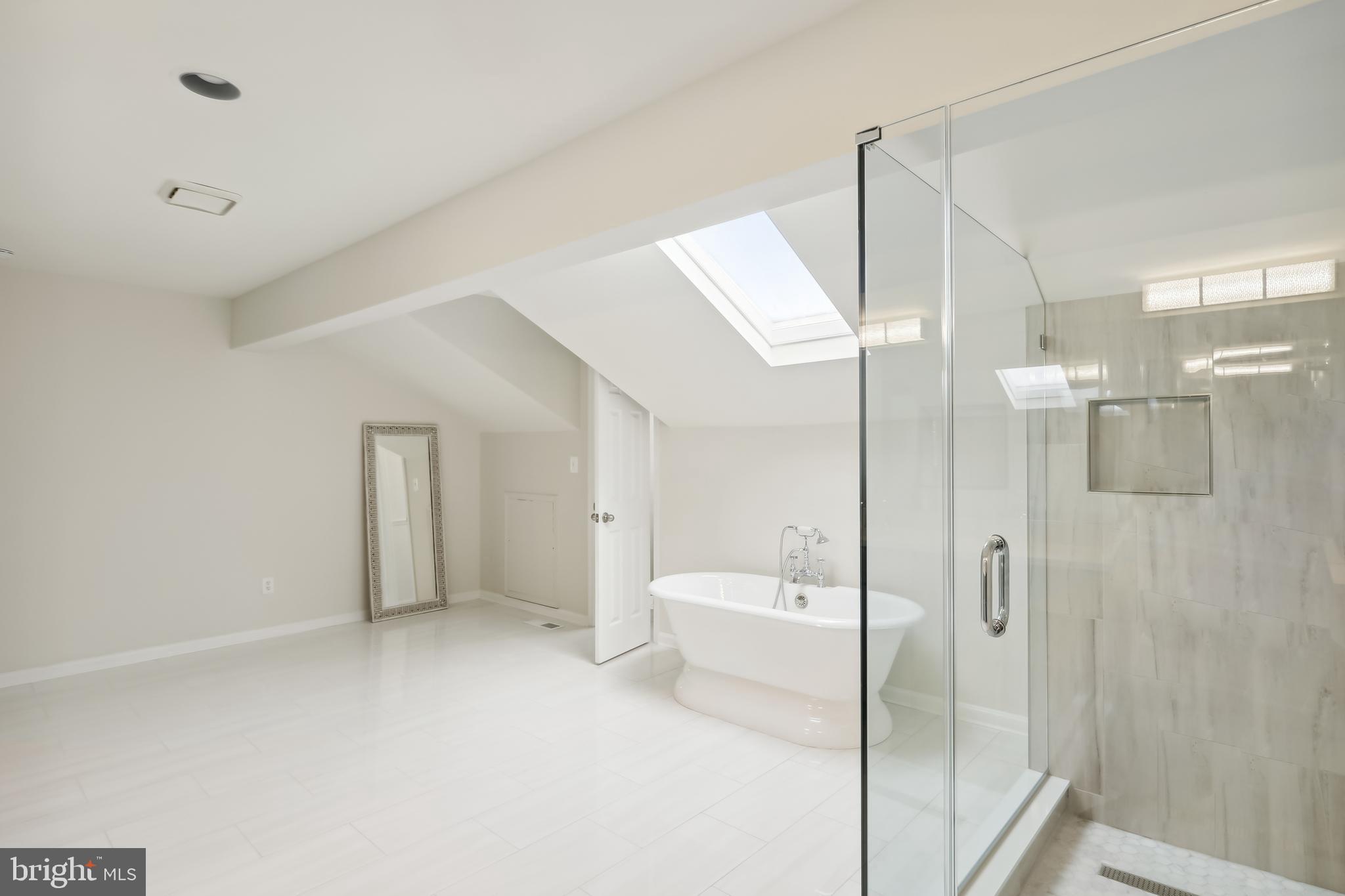 NOTTINGHAM WOODS - Residential