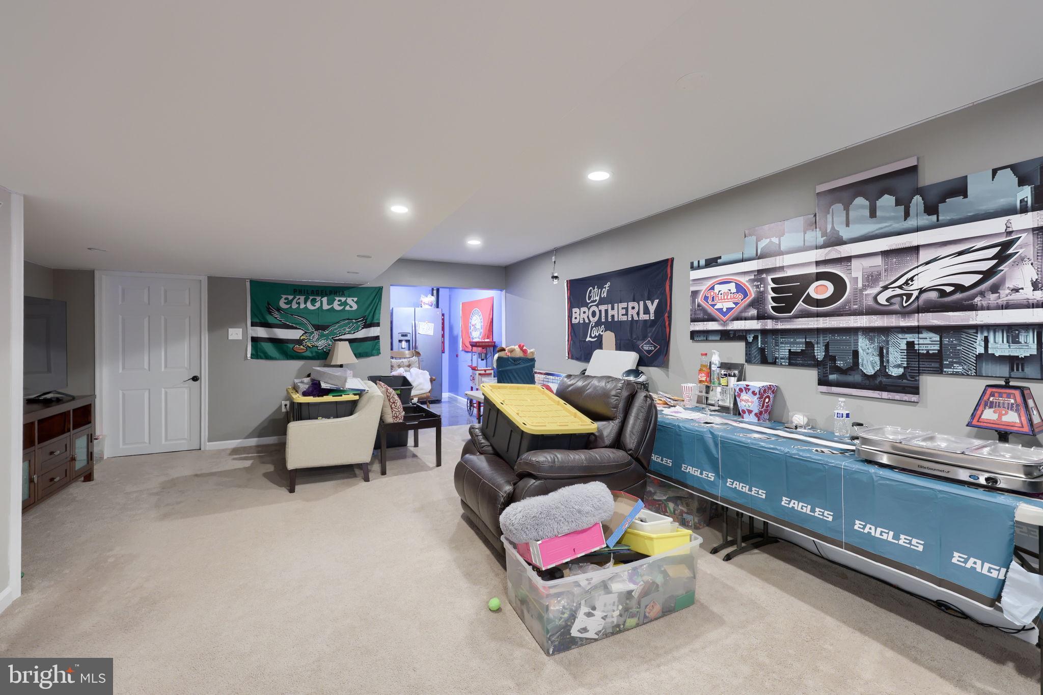 SUNSET KNOLL - Residential