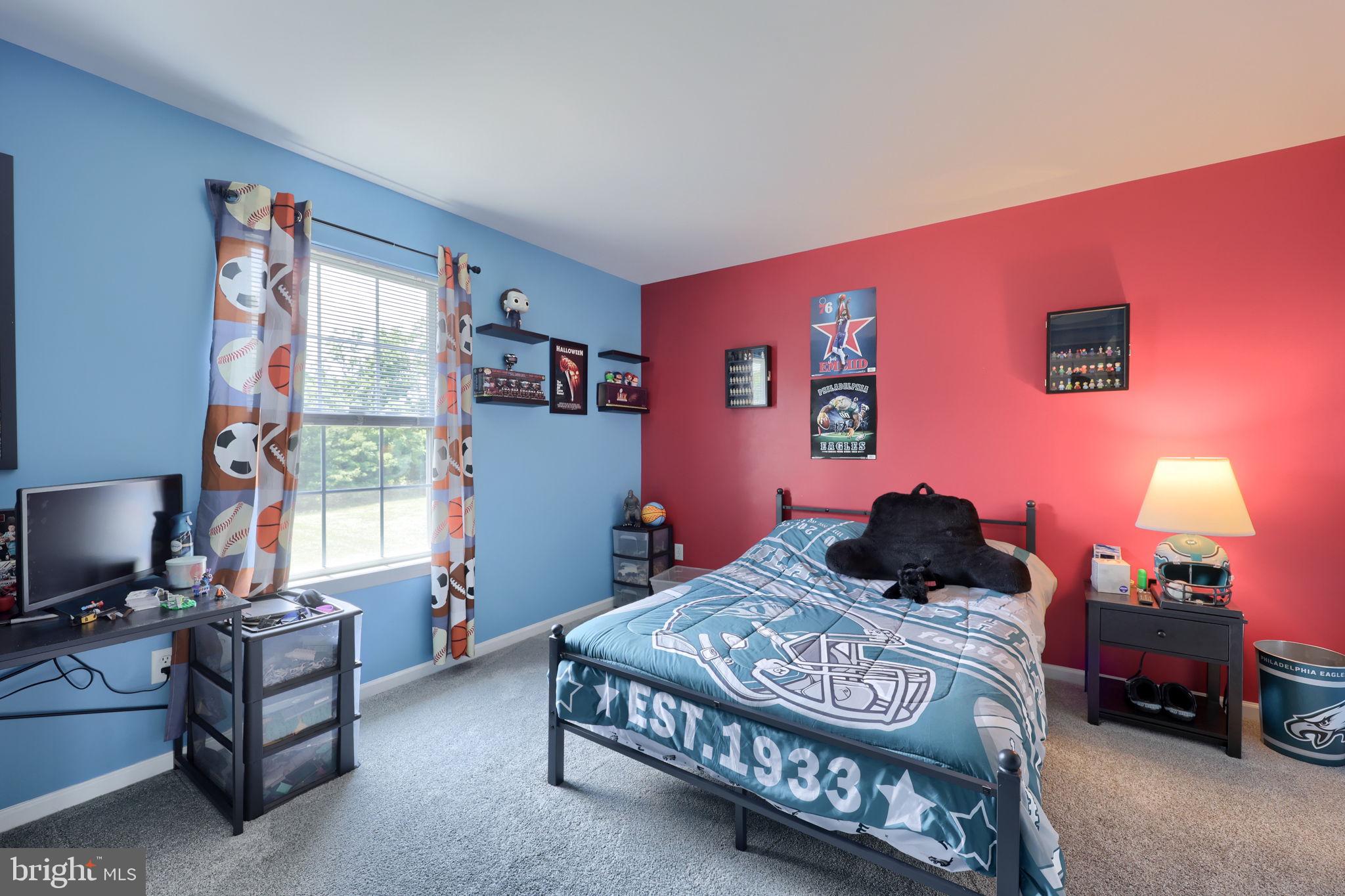 SUNSET KNOLL - Residential