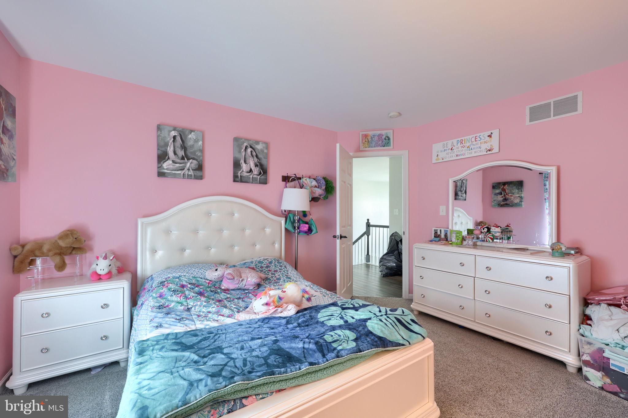 SUNSET KNOLL - Residential