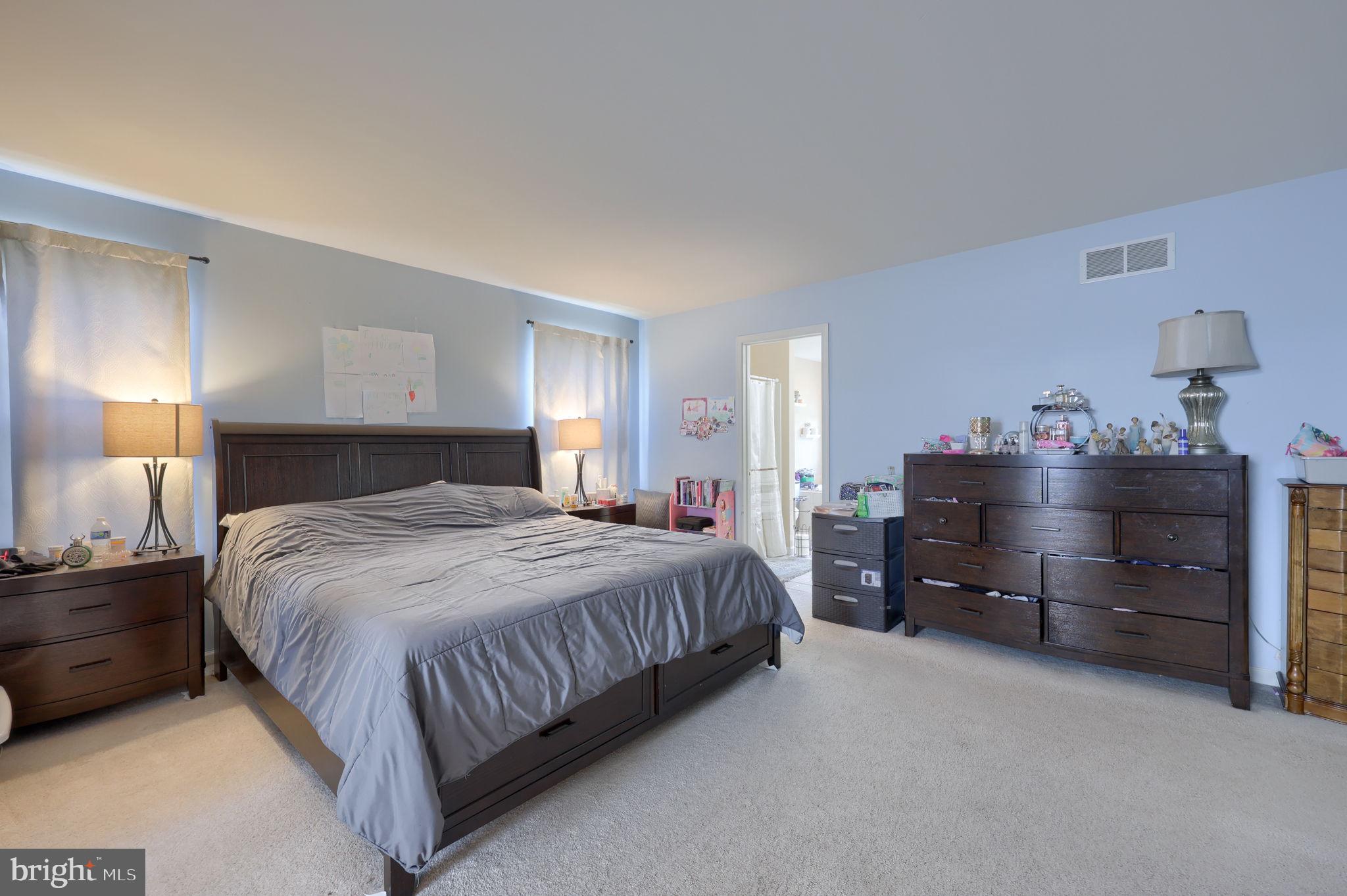 SUNSET KNOLL - Residential