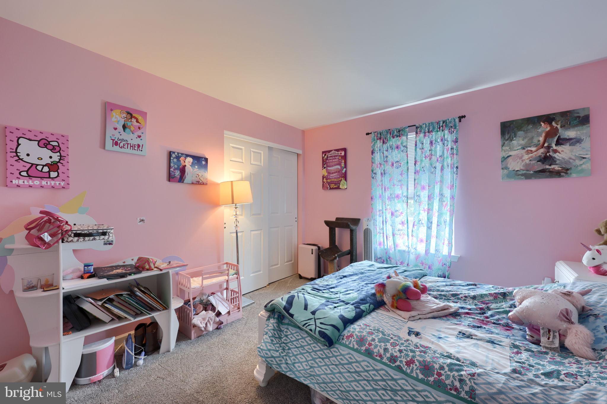 SUNSET KNOLL - Residential