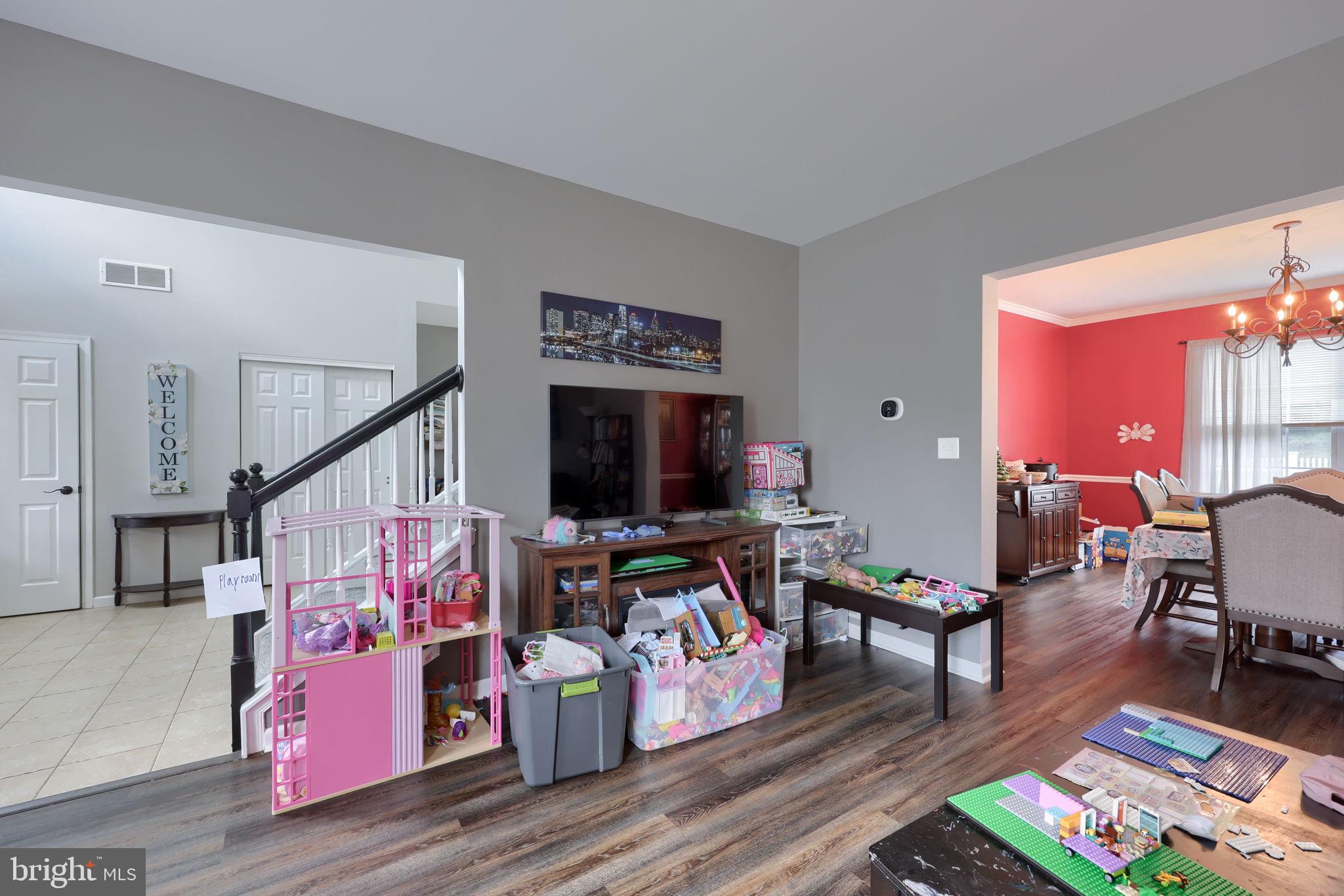 SUNSET KNOLL - Residential