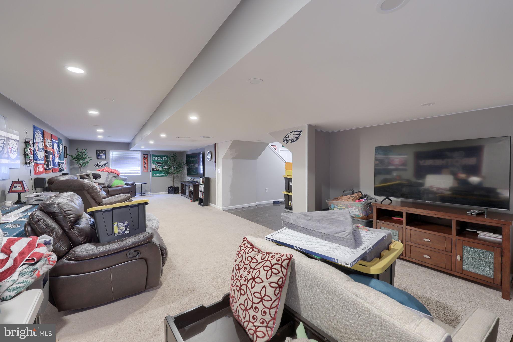 SUNSET KNOLL - Residential
