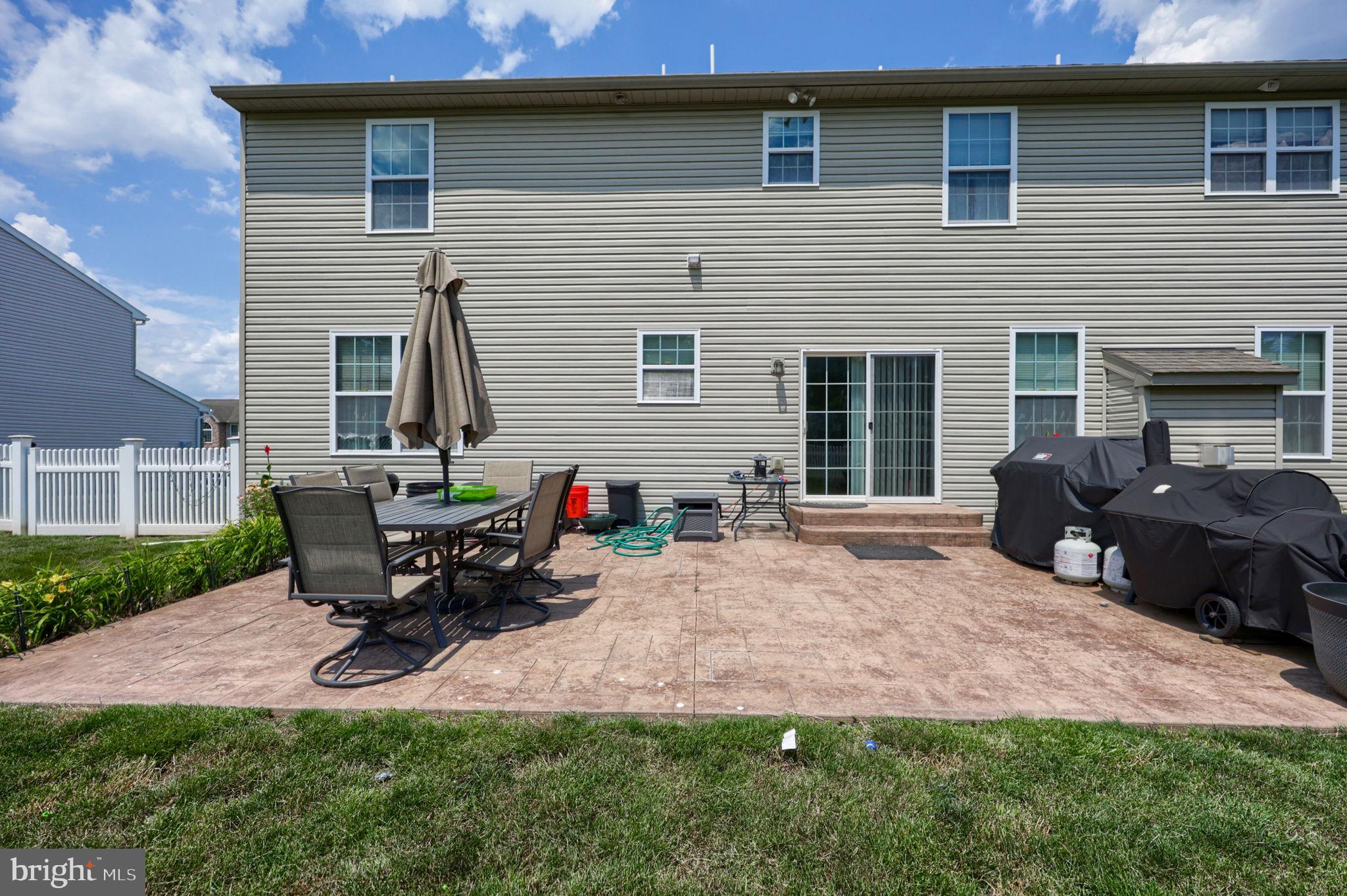 SUNSET KNOLL - Residential