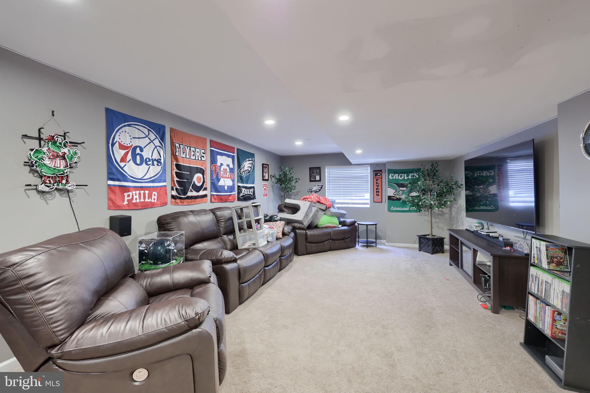 SUNSET KNOLL - Residential