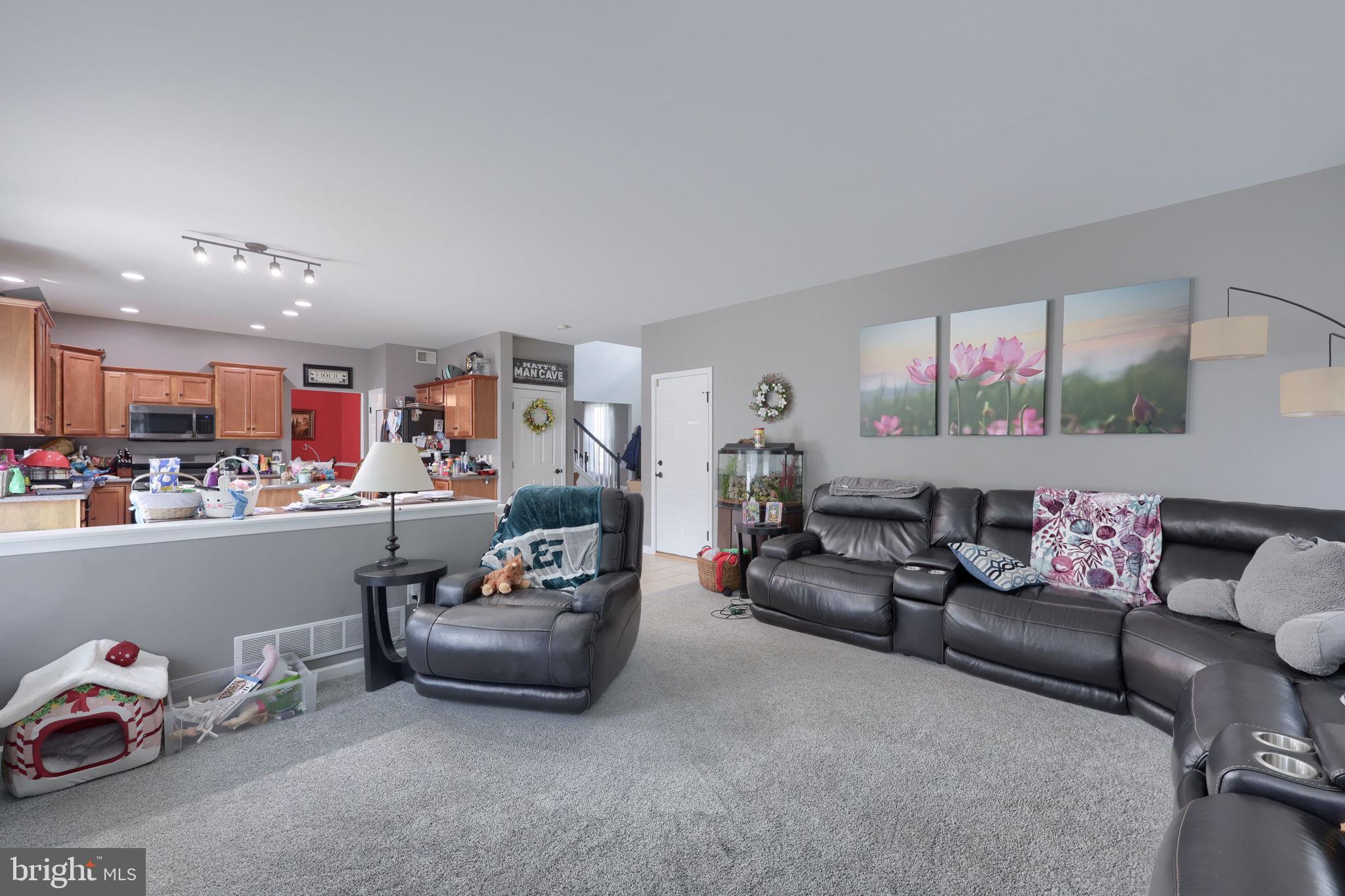 SUNSET KNOLL - Residential