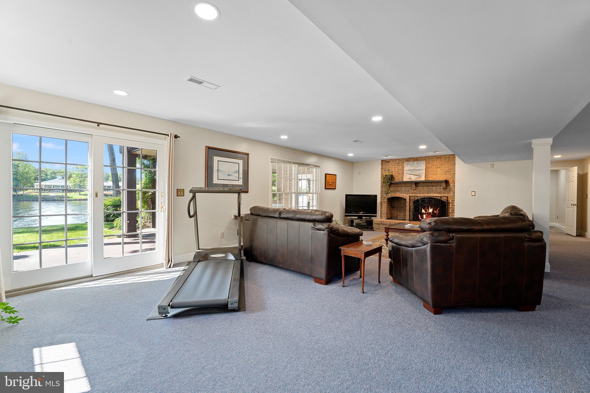 FAWN LAKE - Residential