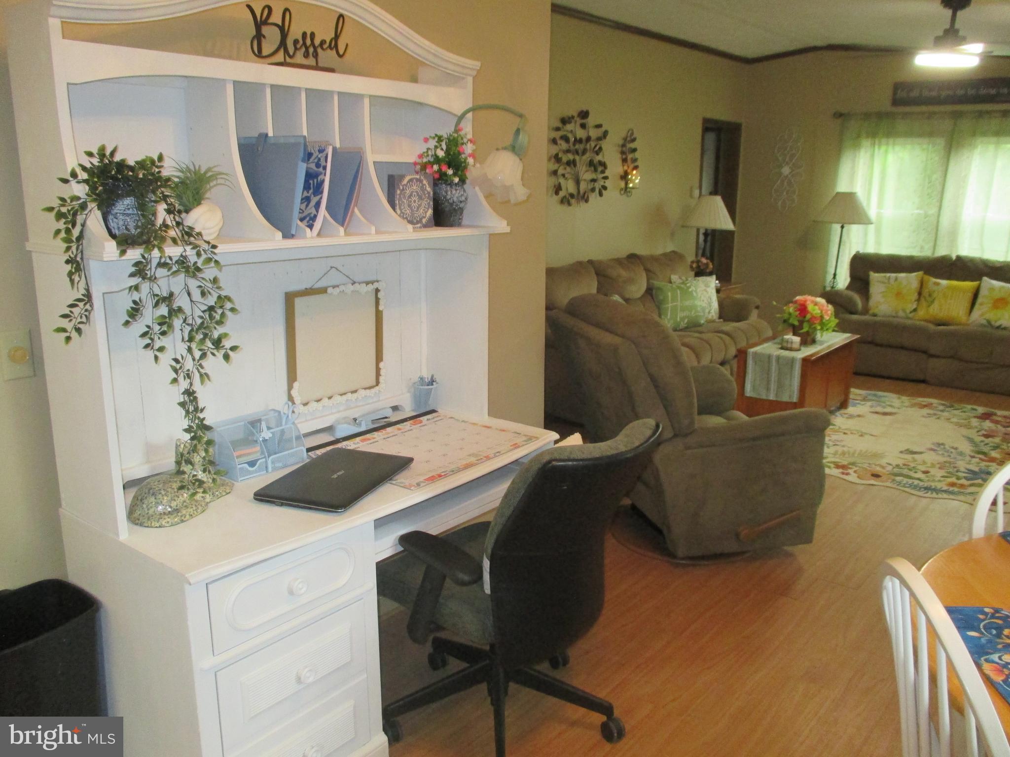 COLONIAL VILLAGE ESTATES - Residential