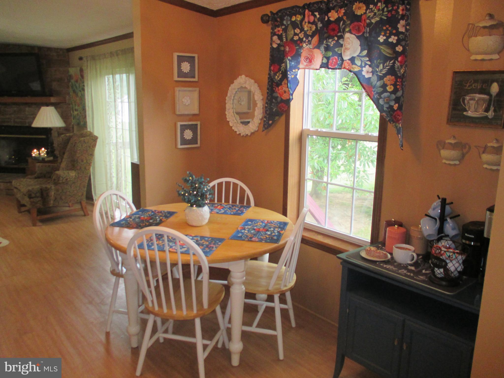 COLONIAL VILLAGE ESTATES - Residential