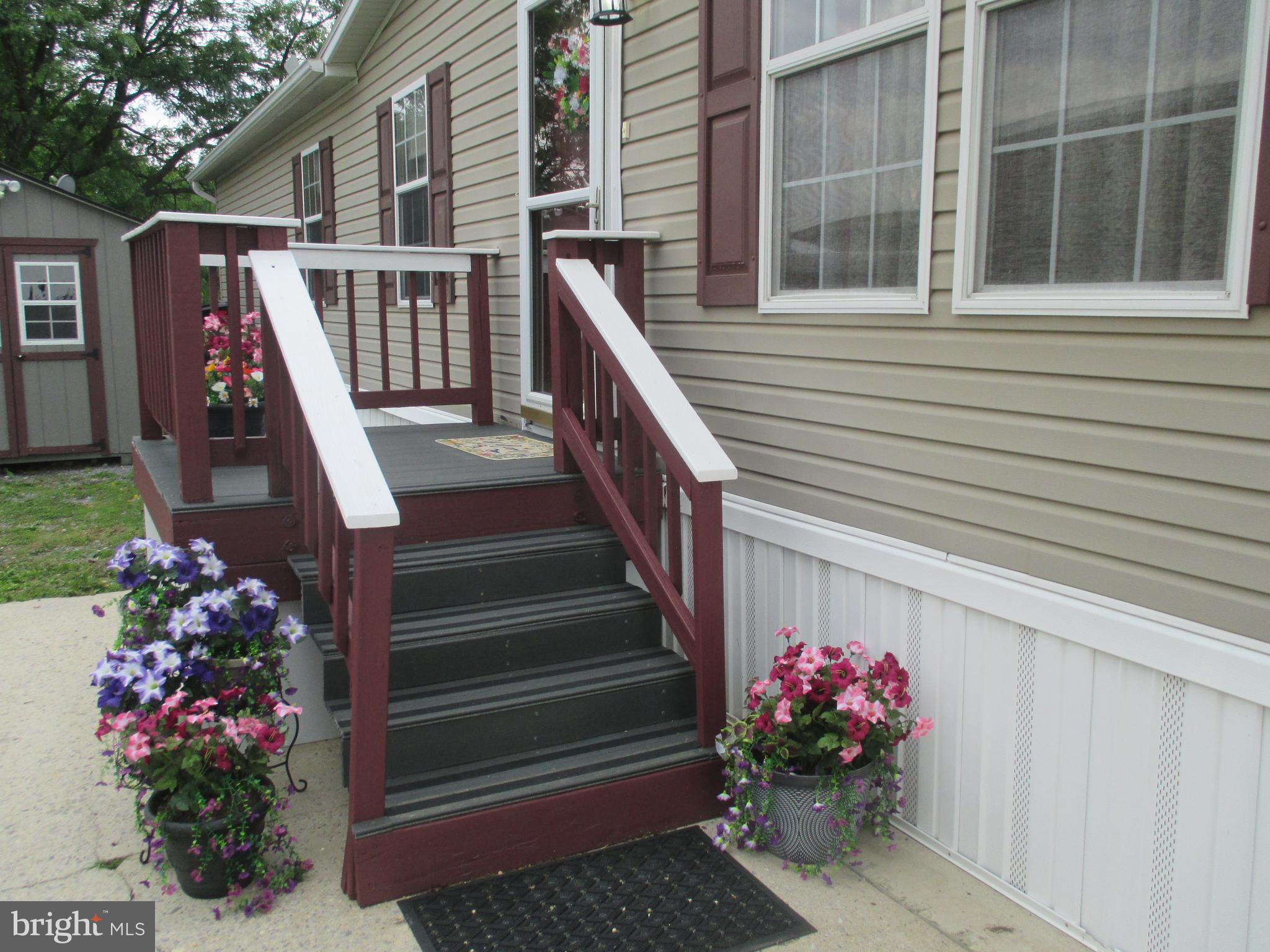 COLONIAL VILLAGE ESTATES - Residential