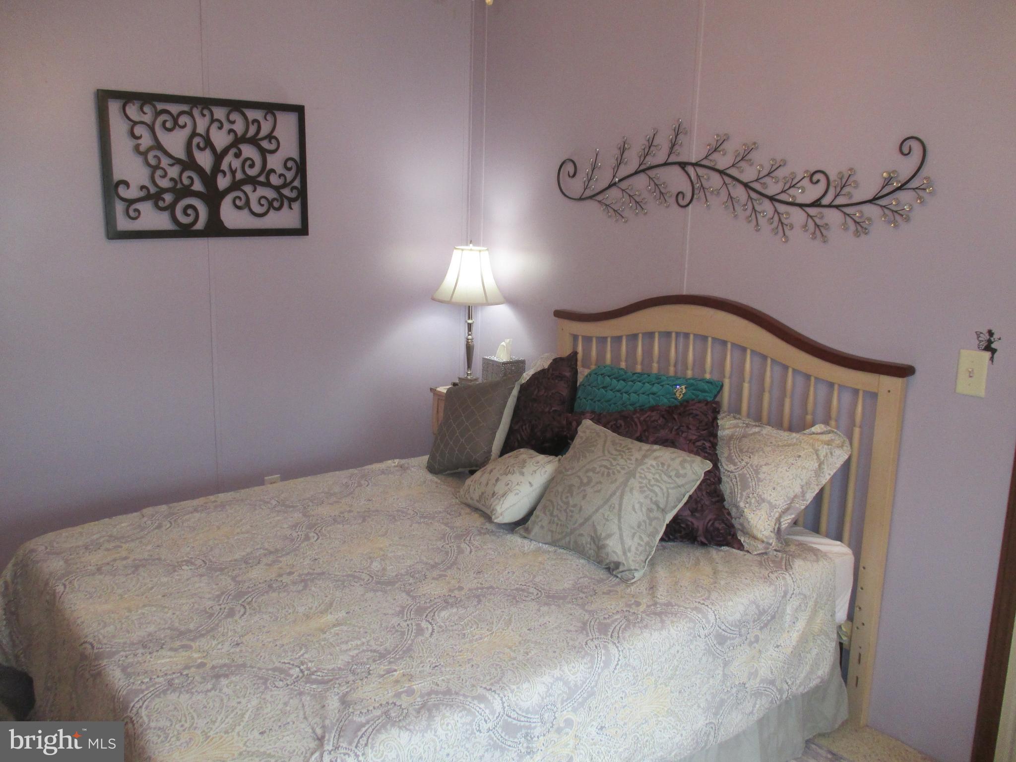 COLONIAL VILLAGE ESTATES - Residential