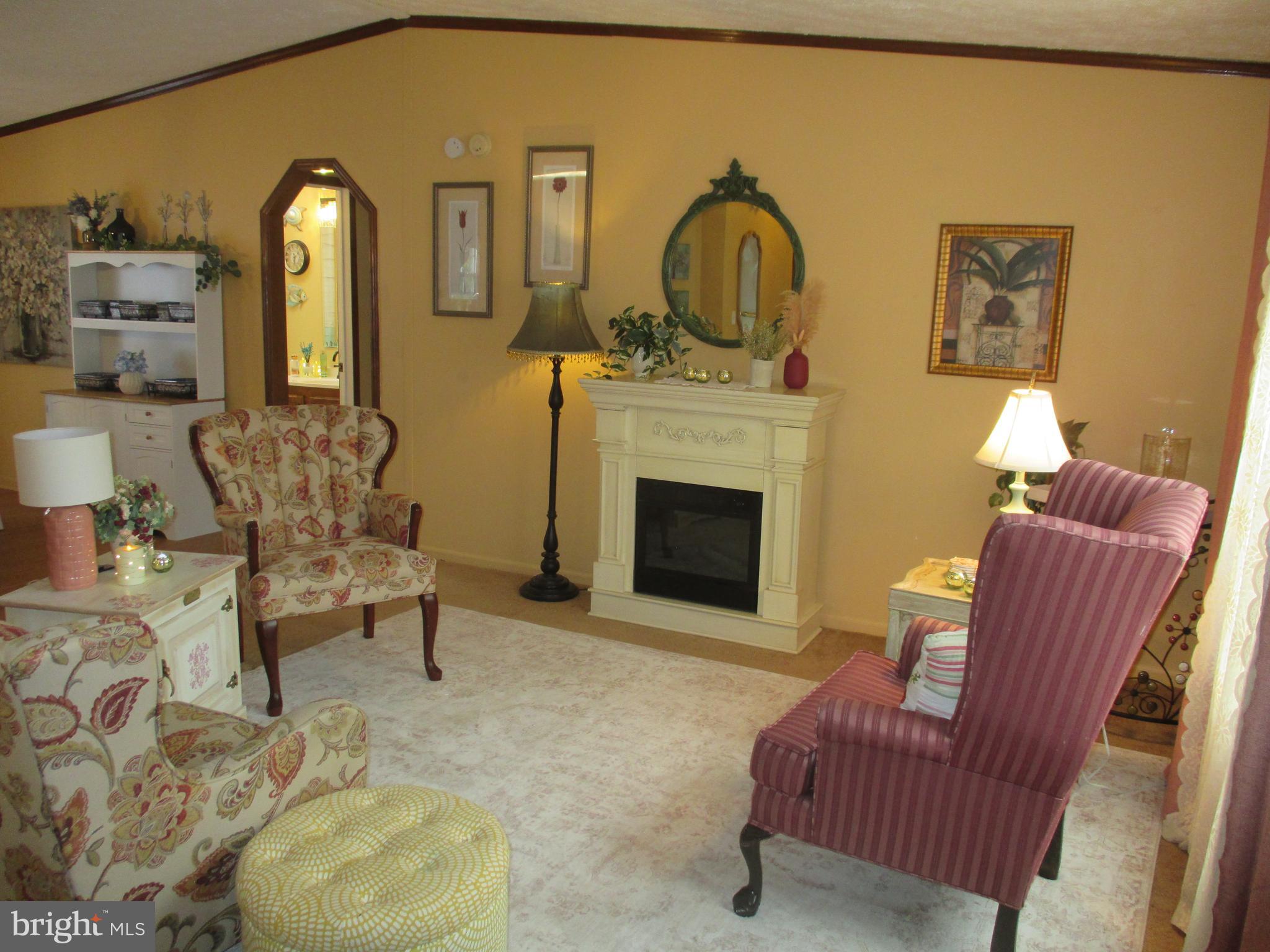 COLONIAL VILLAGE ESTATES - Residential