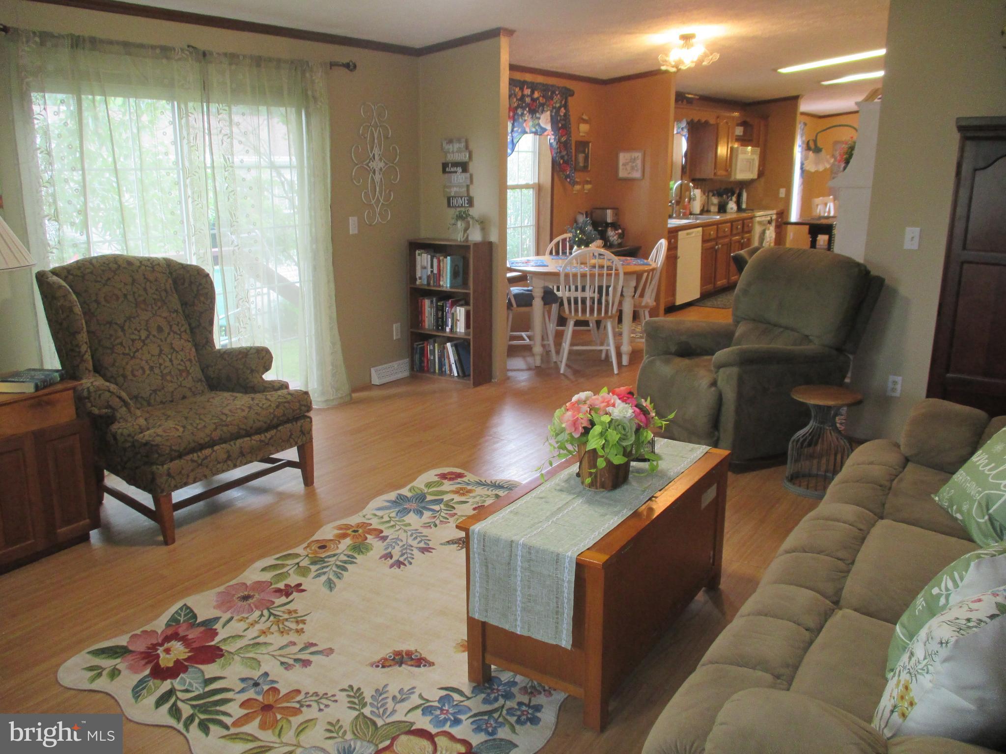 COLONIAL VILLAGE ESTATES - Residential