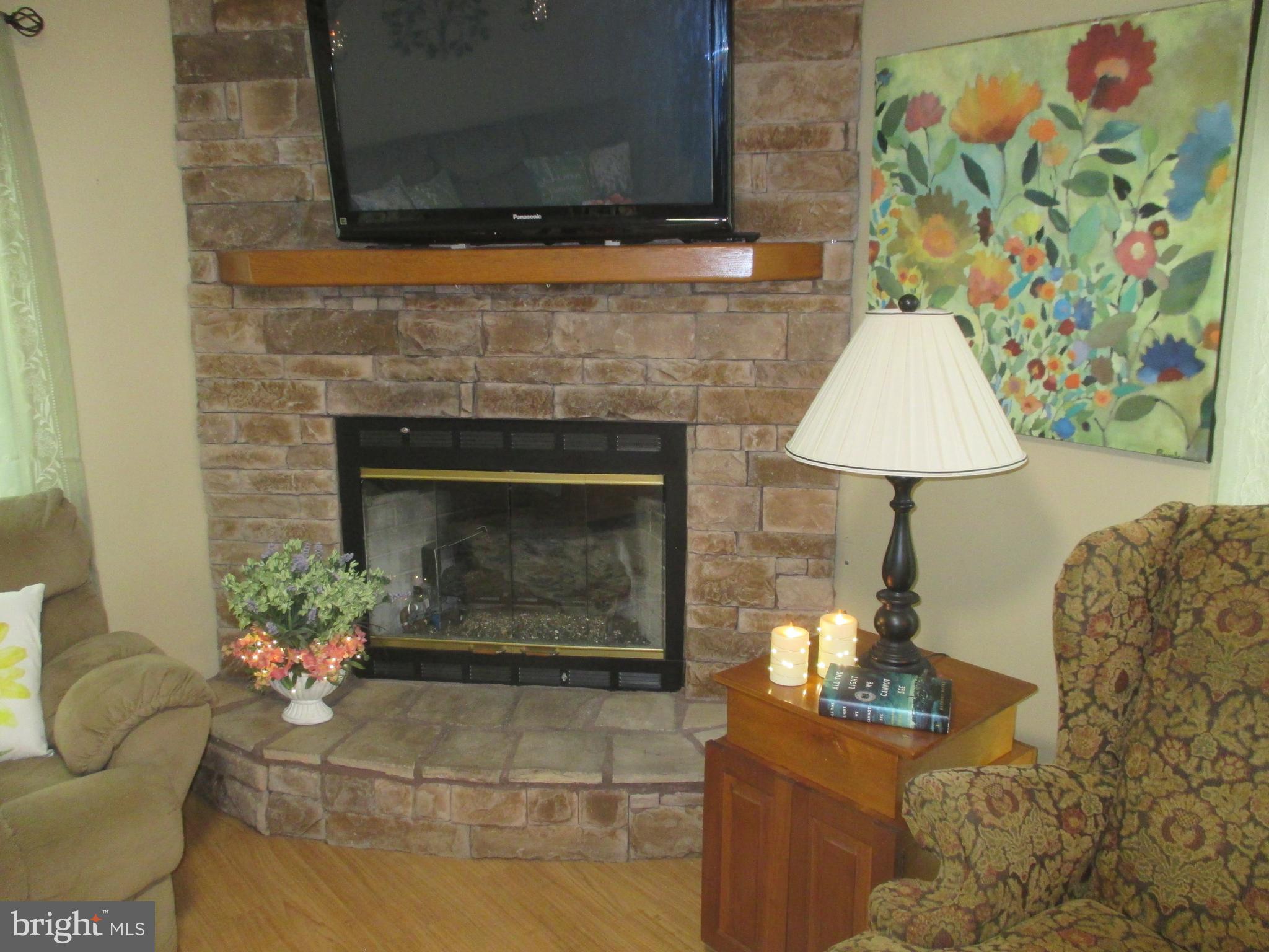 COLONIAL VILLAGE ESTATES - Residential