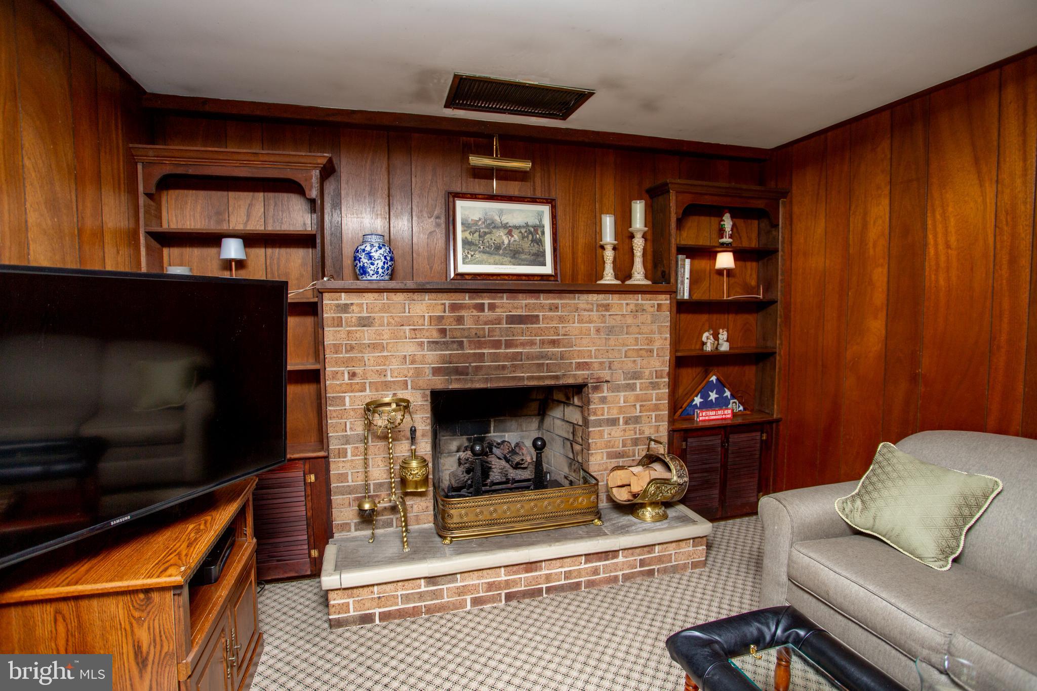 ROBIN GLEN FARM - Residential