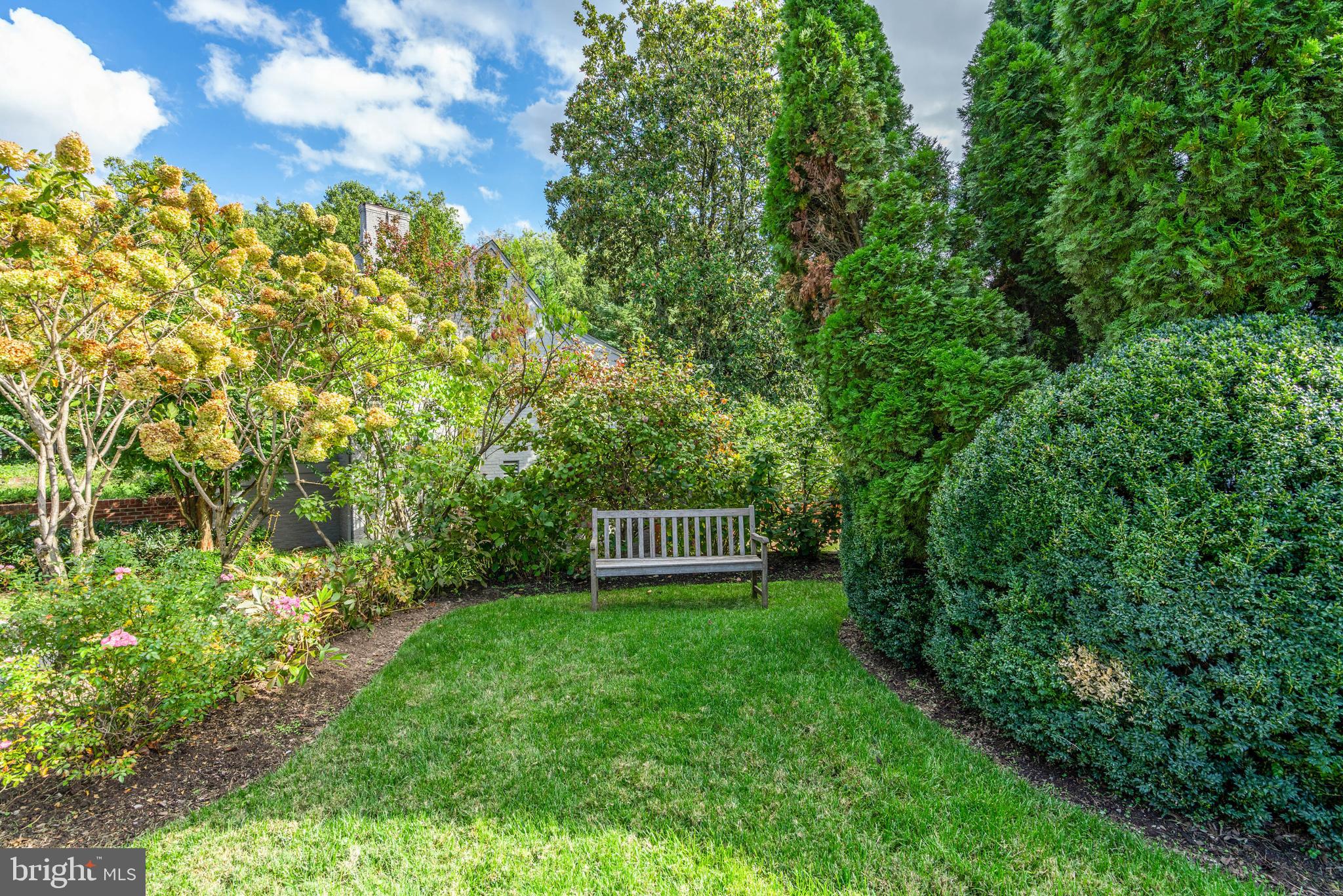 WESTMORELAND HILLS - Residential