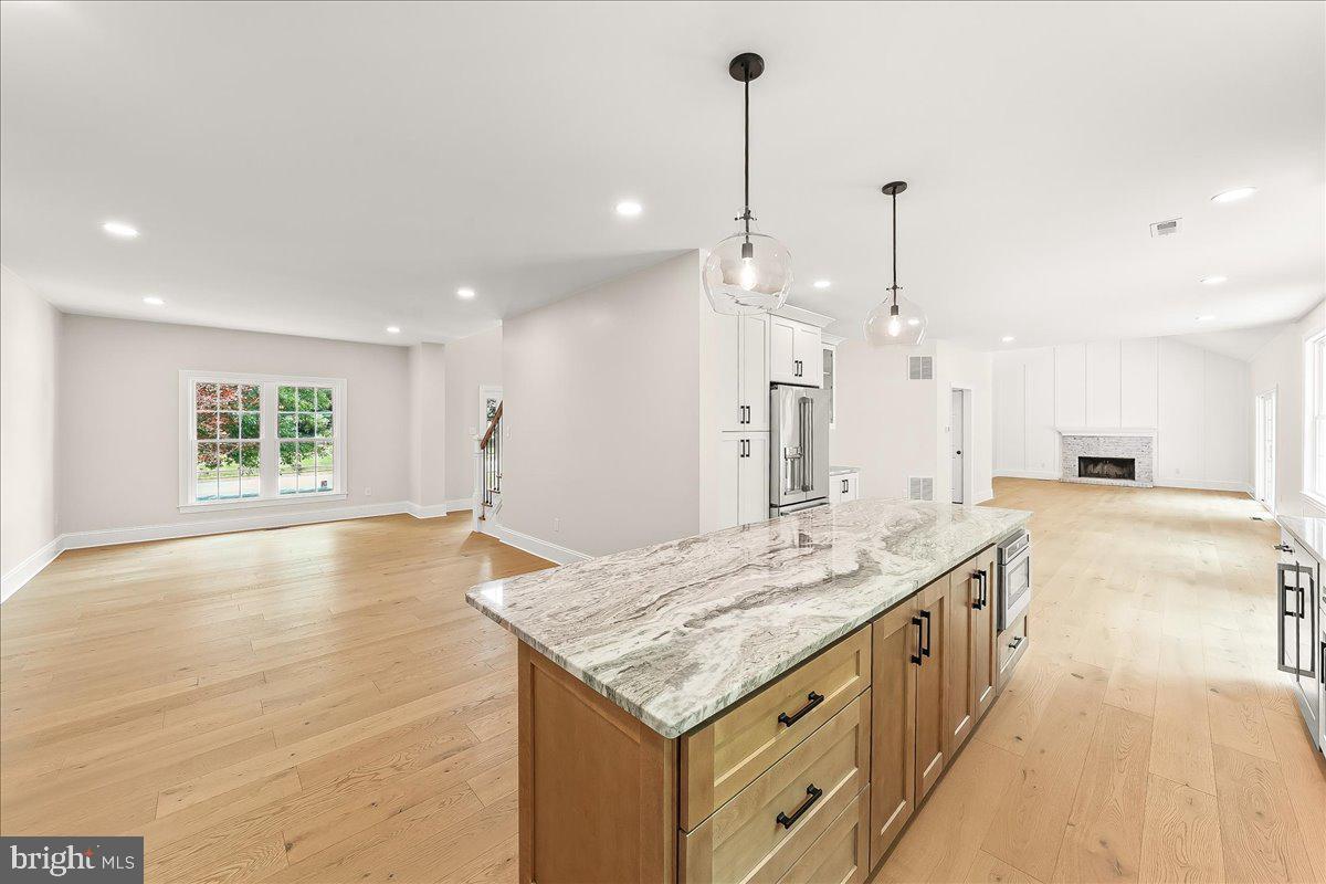 WILLOWDALE CROSSIN - Residential