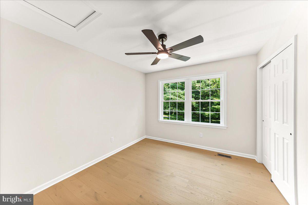 WILLOWDALE CROSSIN - Residential