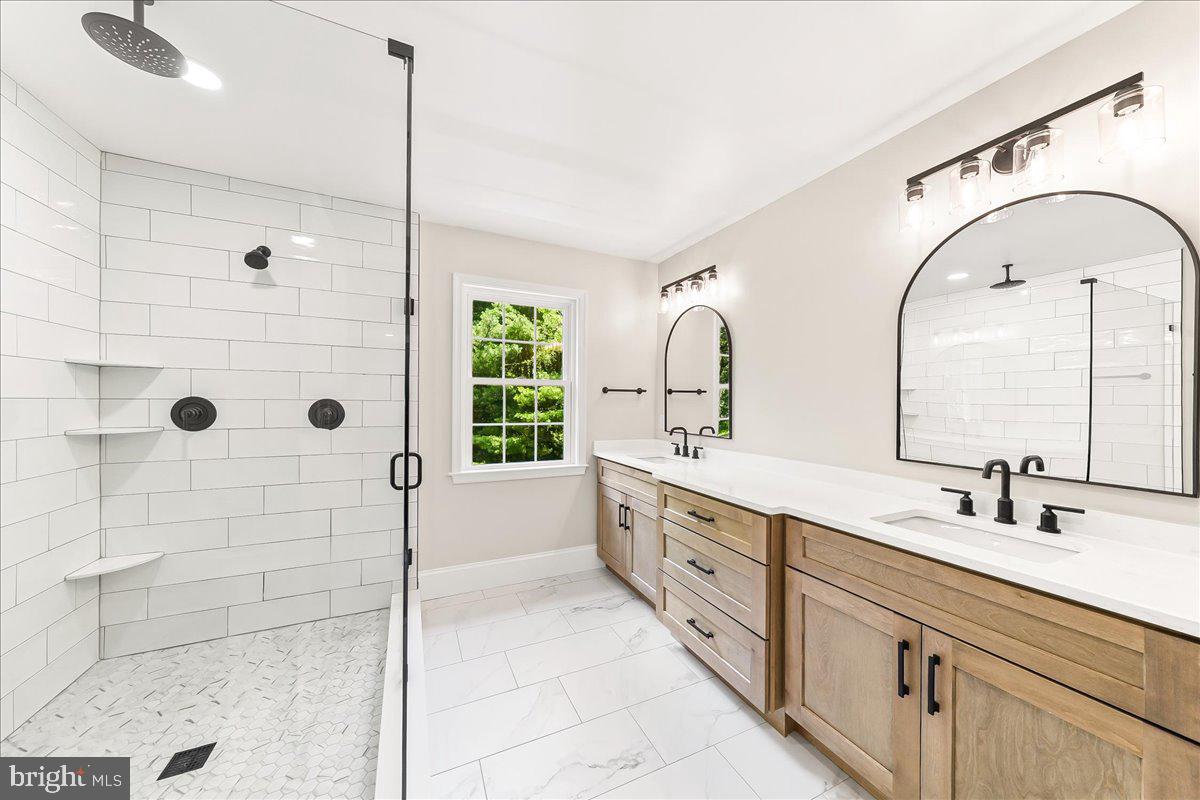 WILLOWDALE CROSSIN - Residential